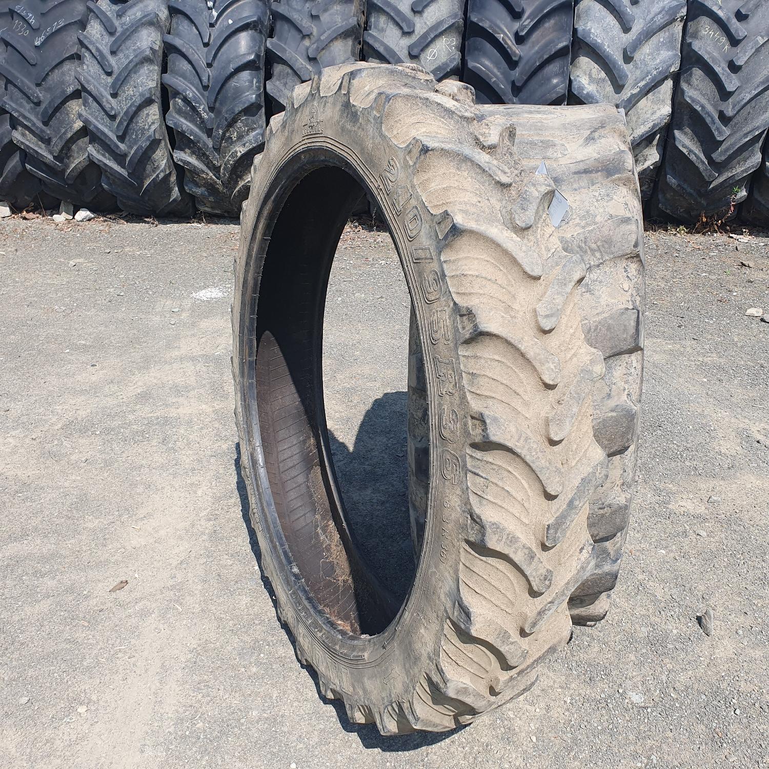  Cauciucuri 210/95R36 Taurus