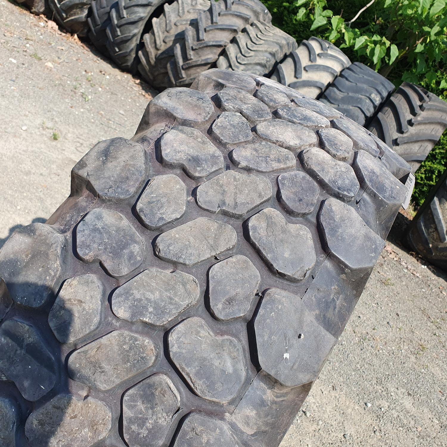  Cauciucuri 365/80R20 (14.5R20) Continental