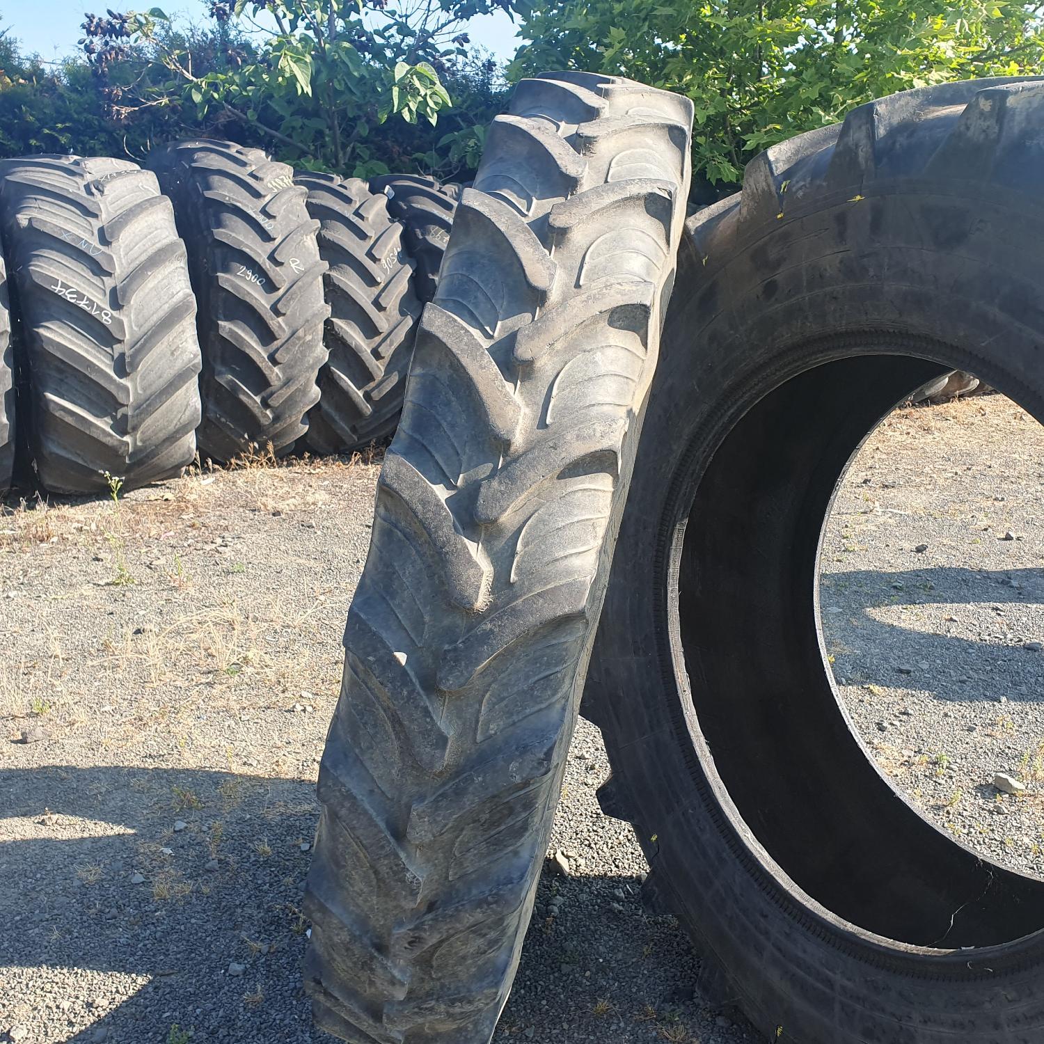 Cauciucuri 270/95R46 Taurus