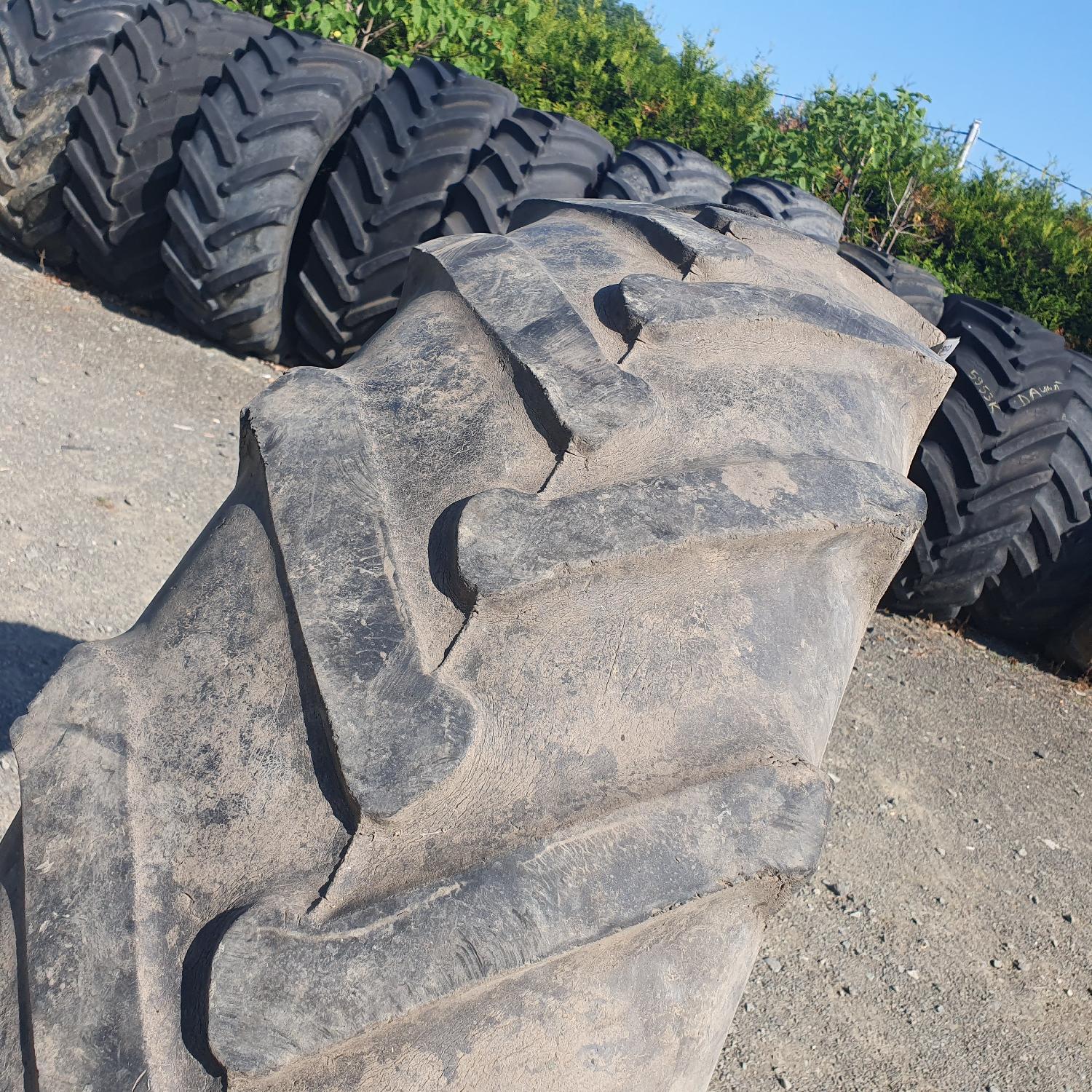 Cauciucuri 15.5R38 Universal