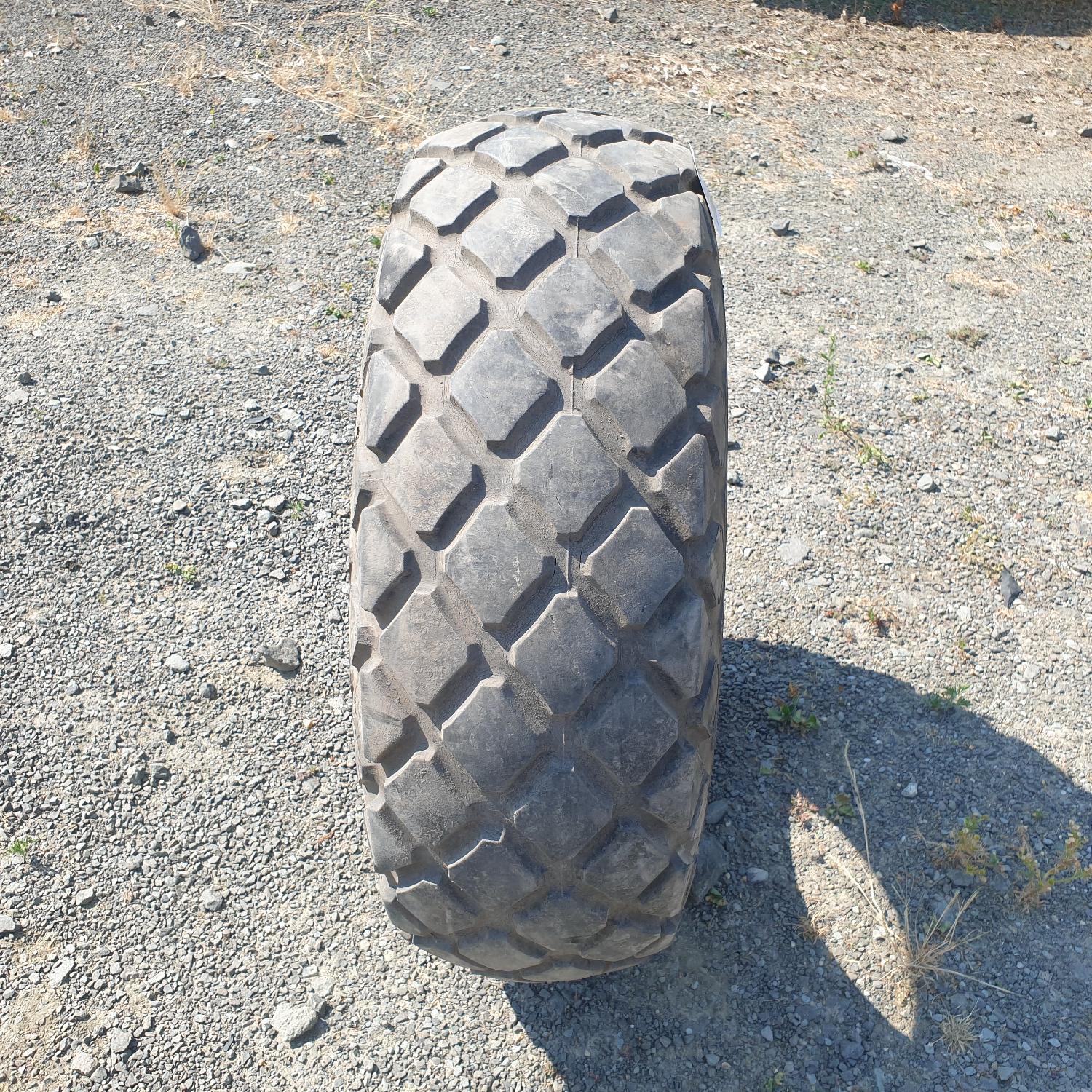  Cauciucuri 10.0/75R15 Semperit