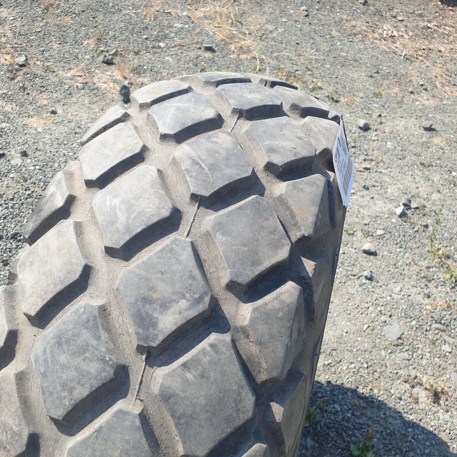  Cauciucuri 10.0/75R15 Semperit