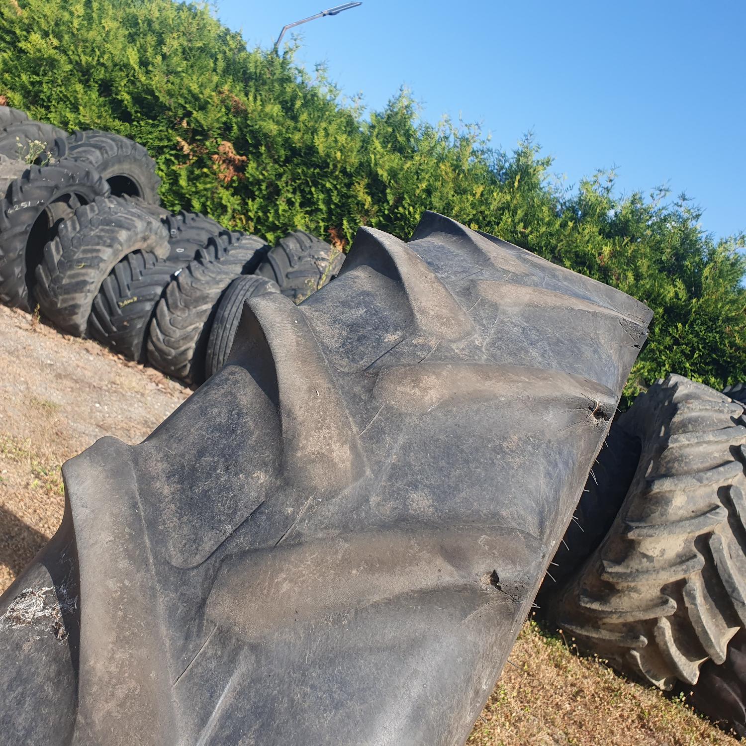  Cauciucuri 300/95R46 Bkt