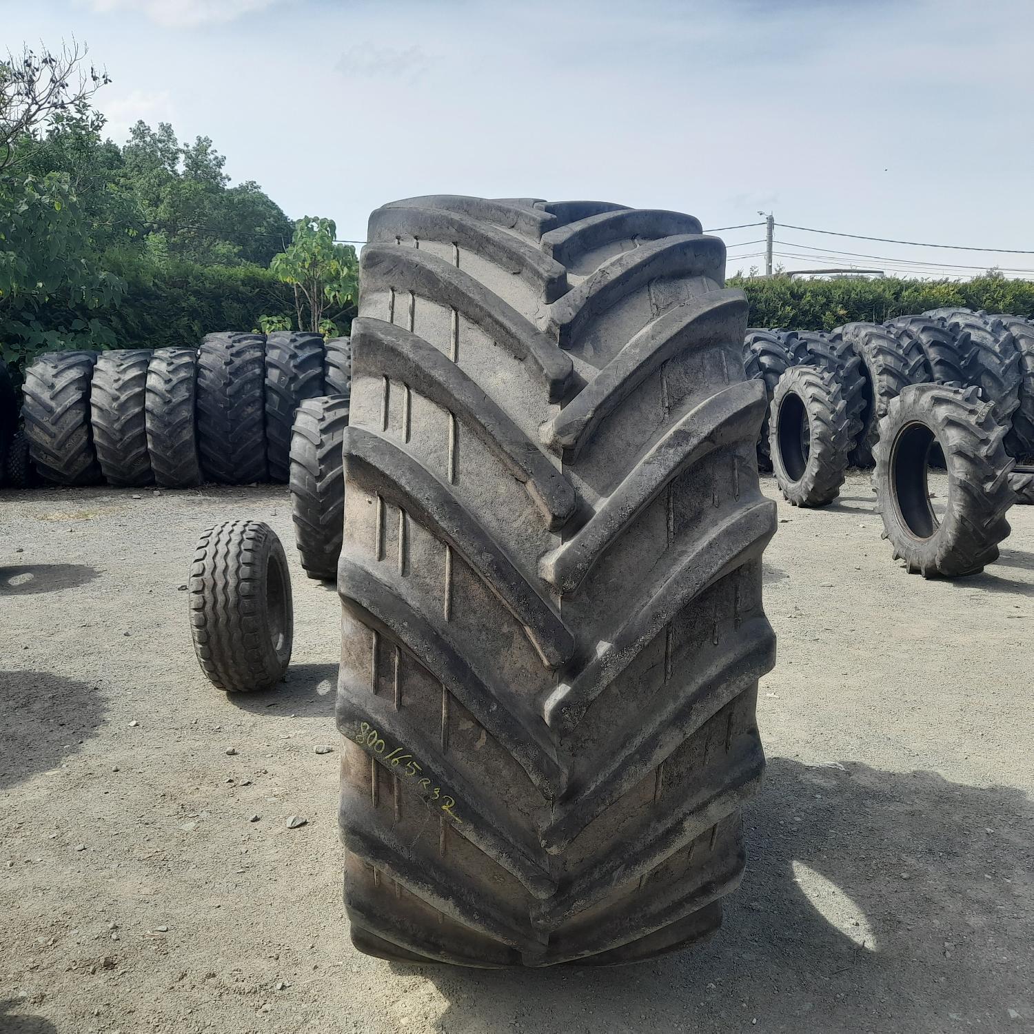  Cauciucuri 800/65R32 Nortec