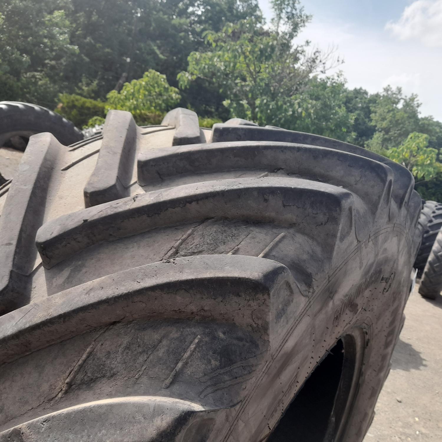  Cauciucuri 800/65R32 Nortec