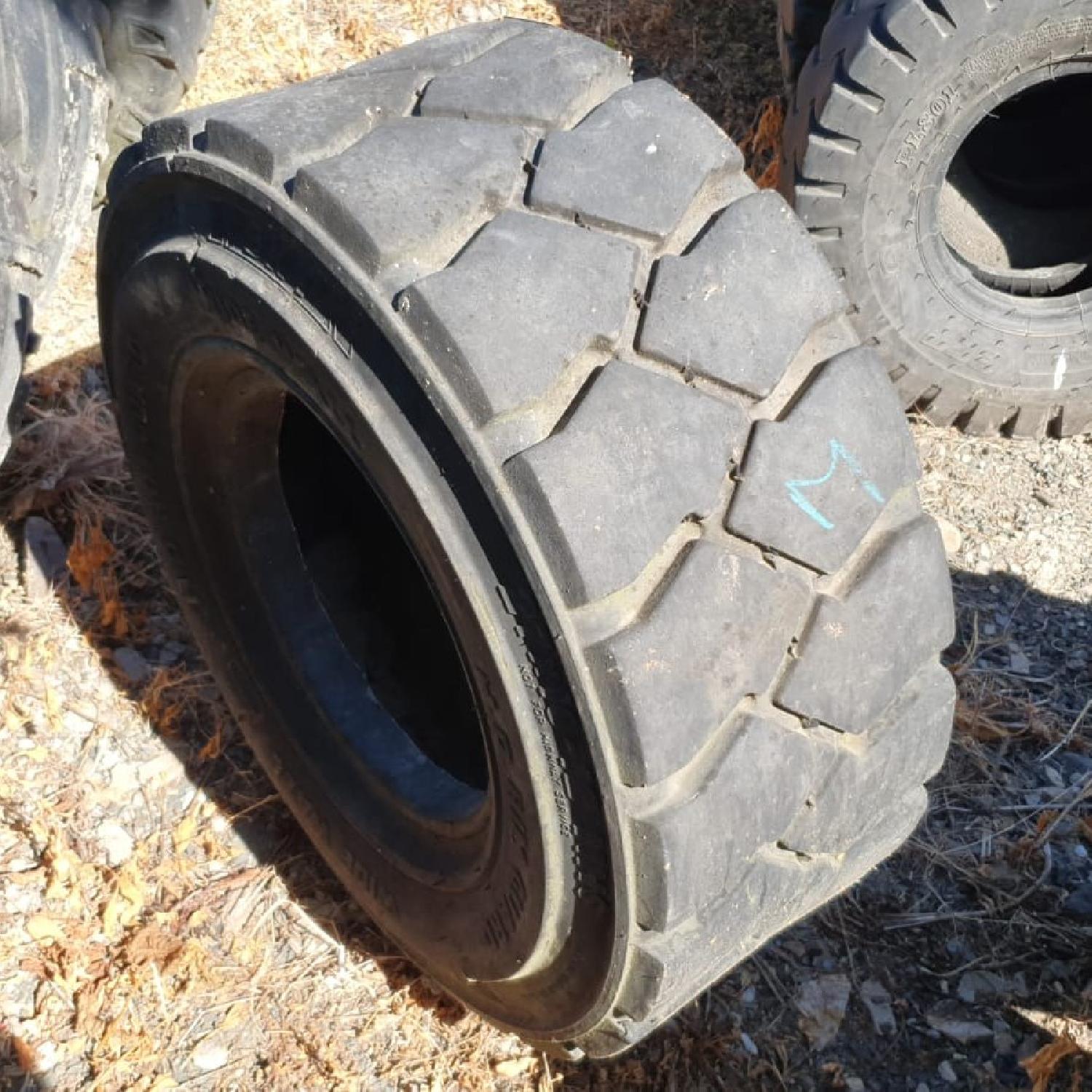  Cauciucuri 27x10-12  Bkt