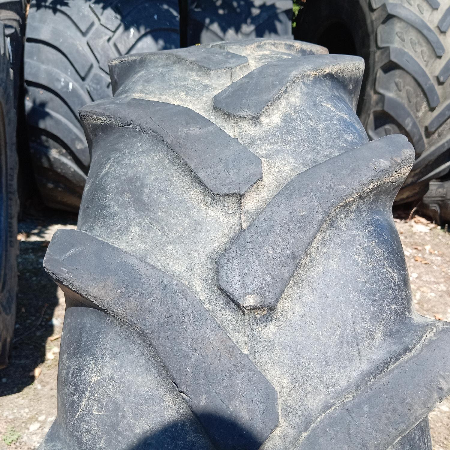  Cauciucuri 13.6R24 (340/85R24) Barum
