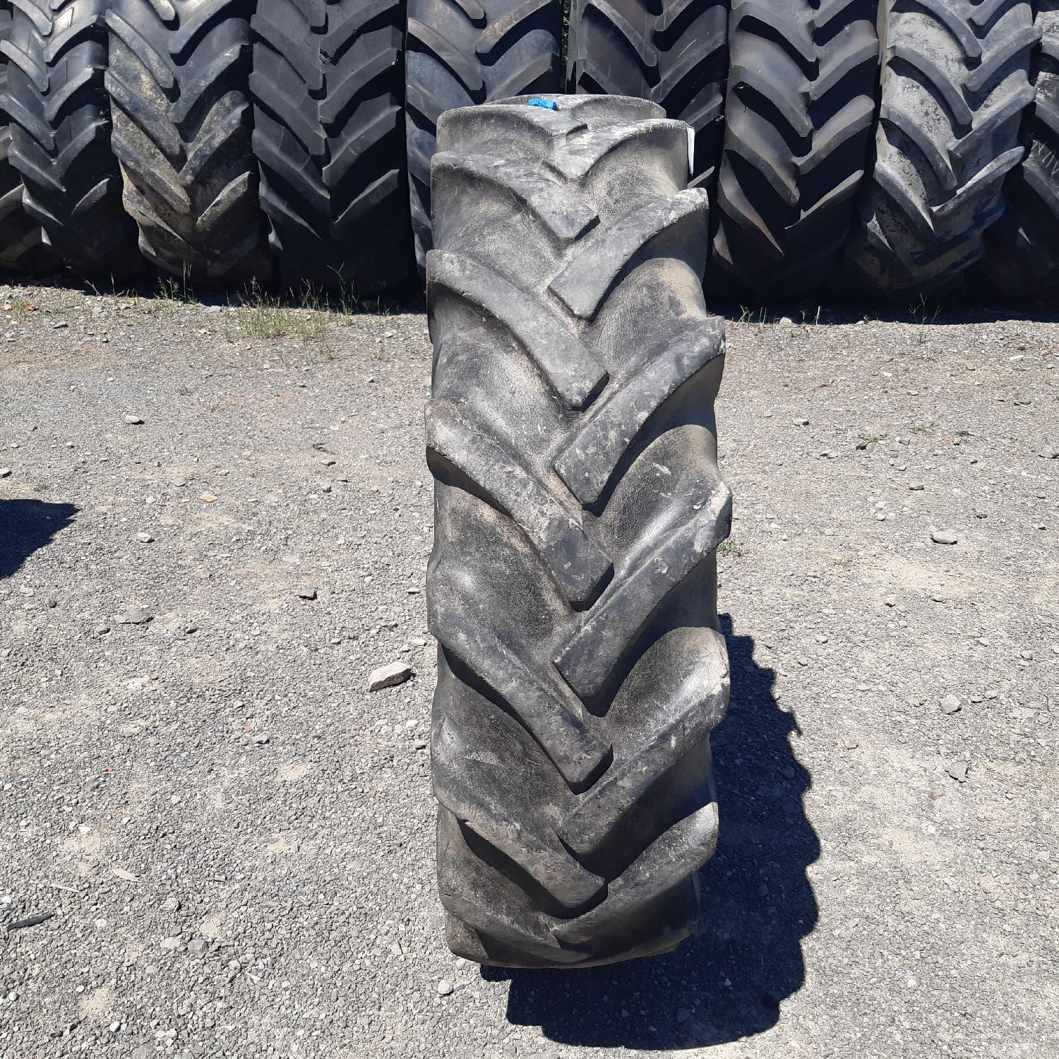  Cauciucuri 12.4-28 (320/85R28) Vredestein