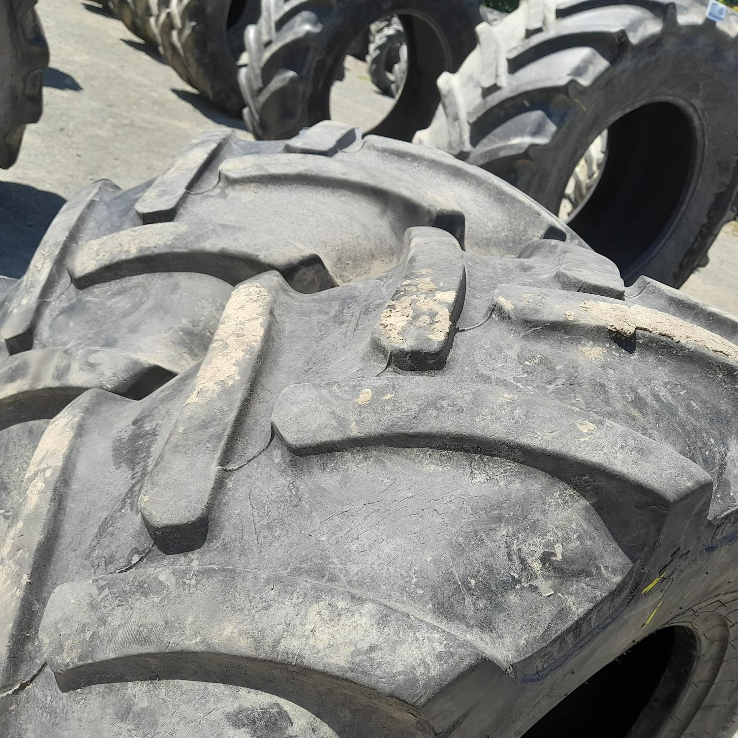  Cauciucuri 365/70R18 Continental