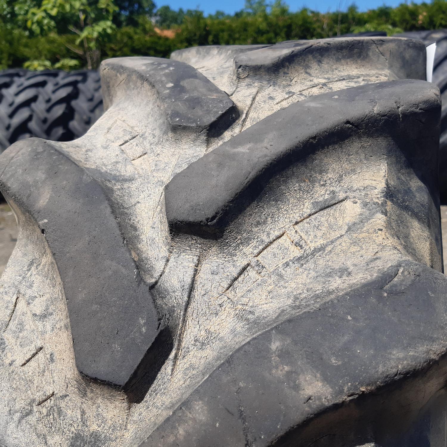  Cauciucuri 320/85R20 Petlas