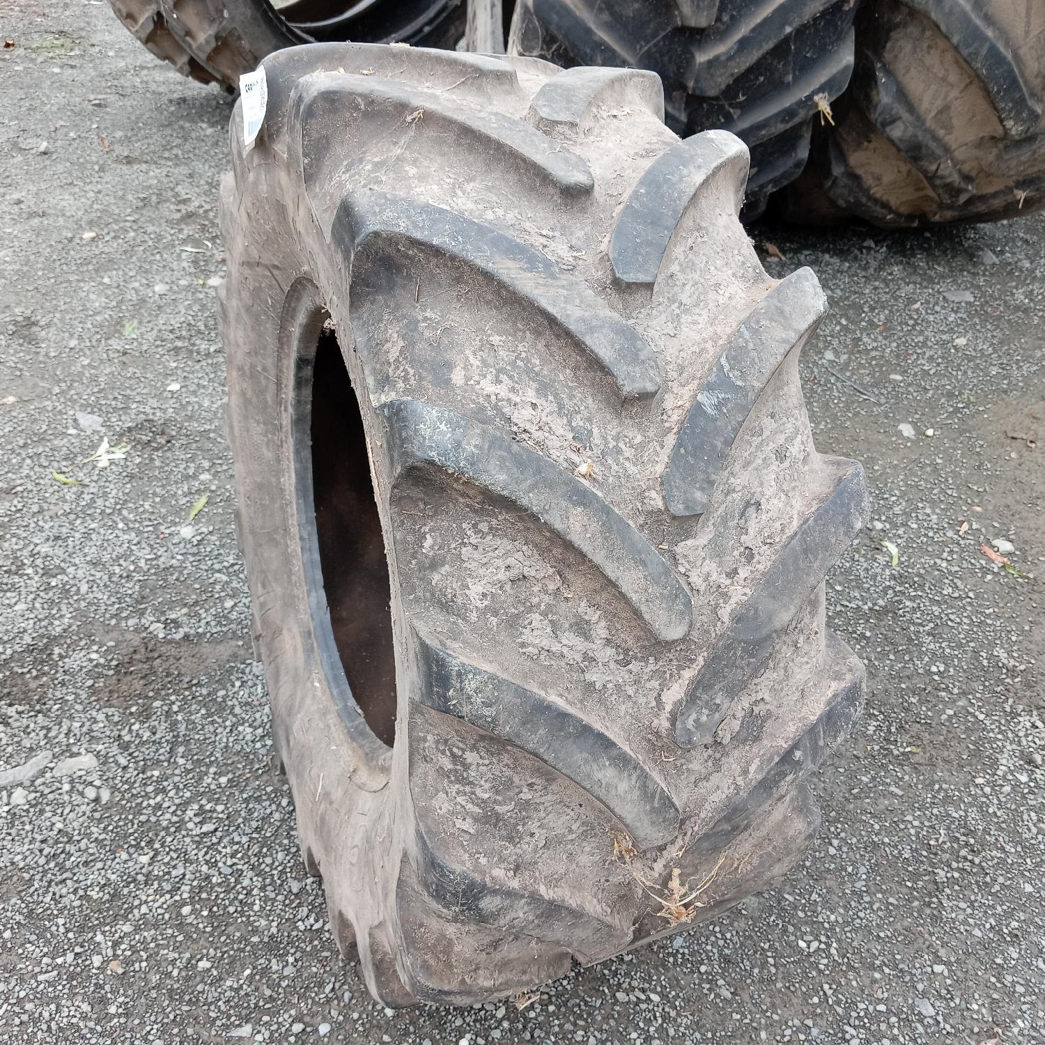  Cauciucuri 320/65R16  Michelin
