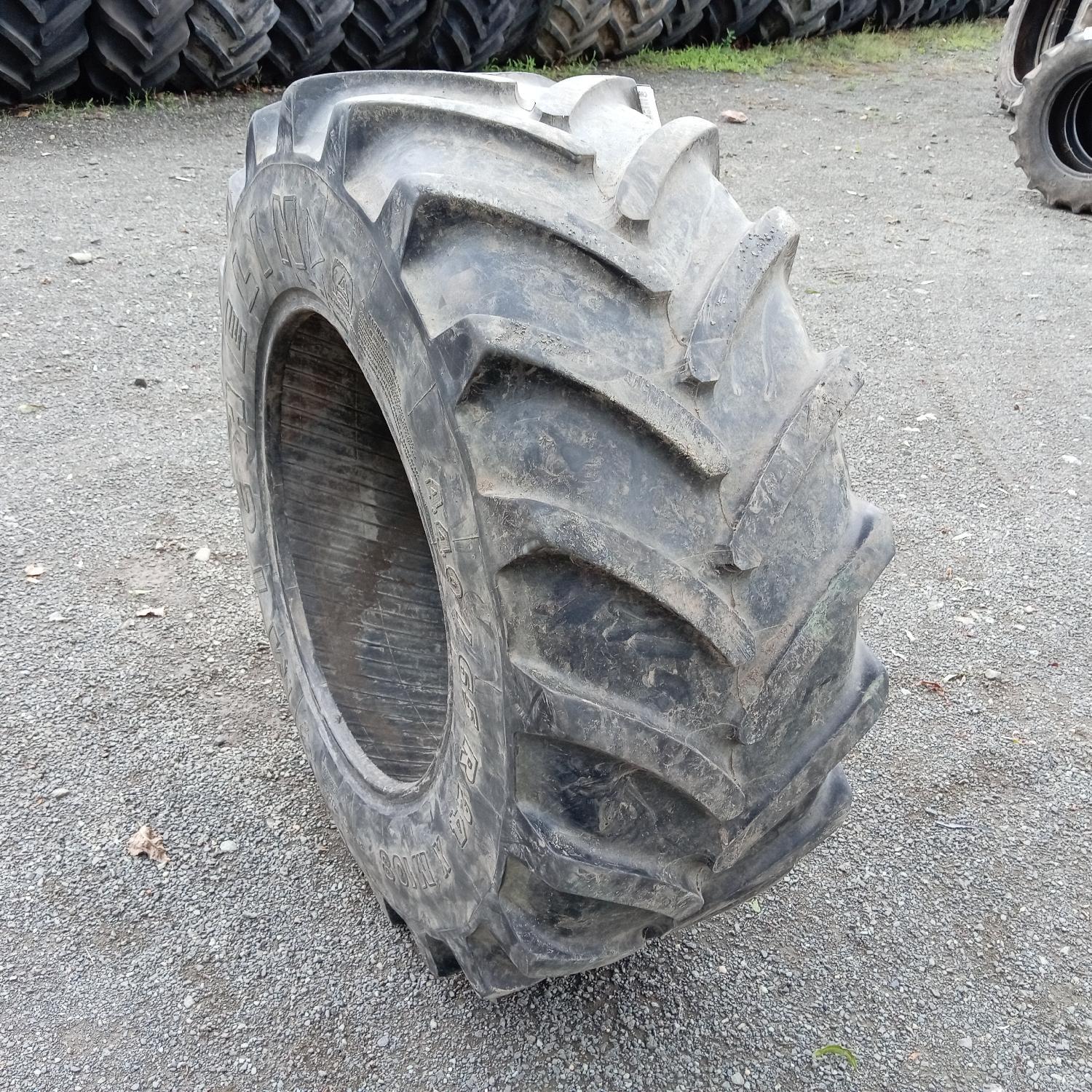  Cauciucuri 440/65R24  Michelin