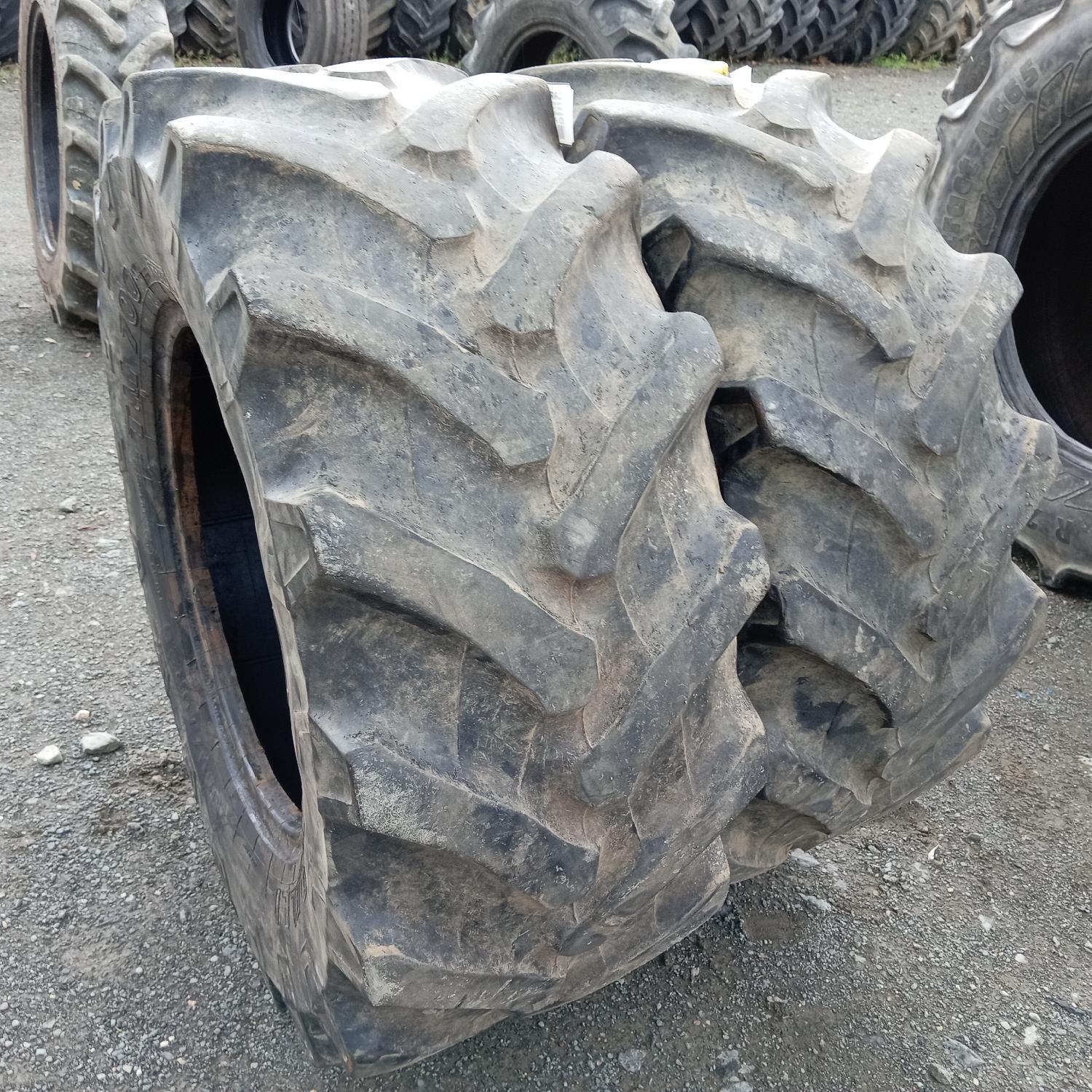 Cauciucuri 360/70R20  Pirelli