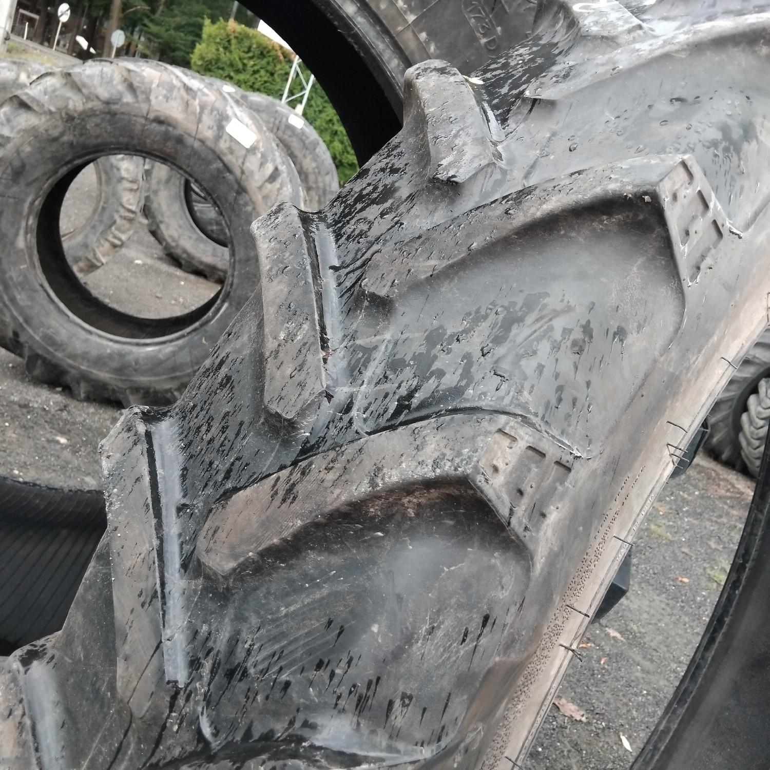  Cauciucuri 270/95R48 (11.2R48) Bkt