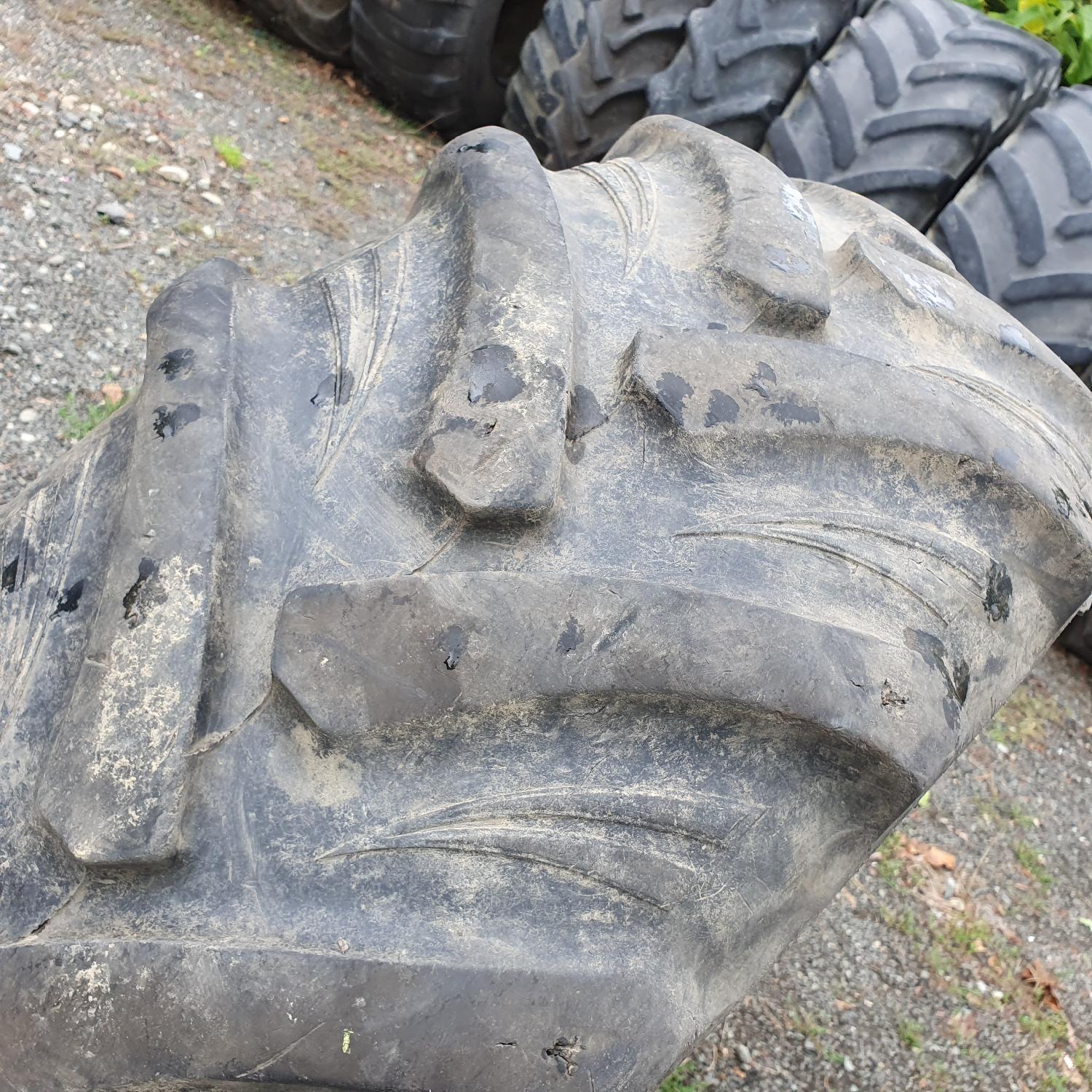  Cauciucuri 365/70R18  Bkt