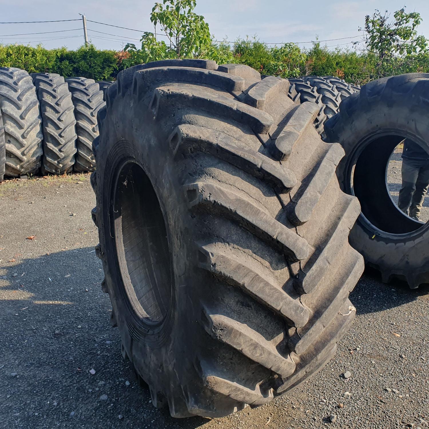 Cauciucuri 800/65R32 Rosava
