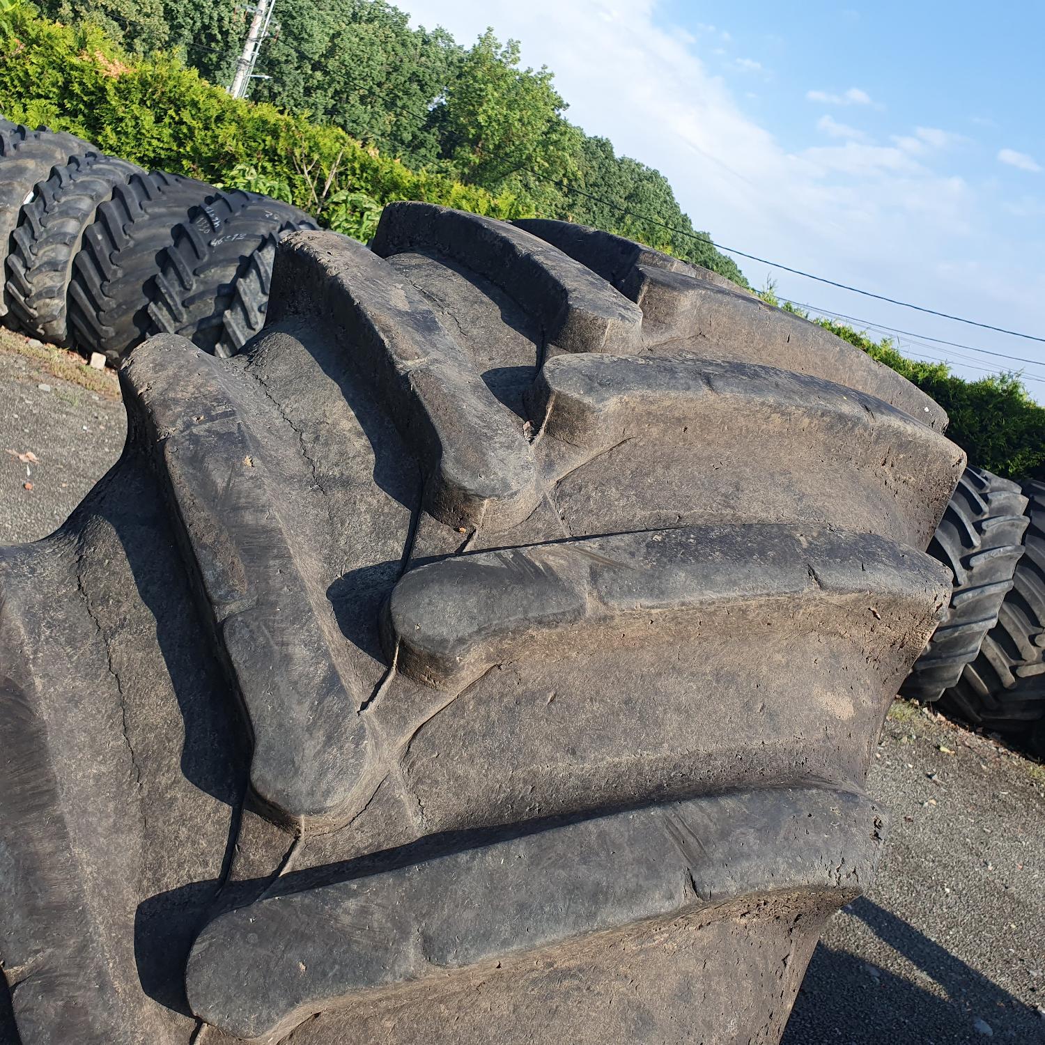  Cauciucuri 800/65R32 Rosava