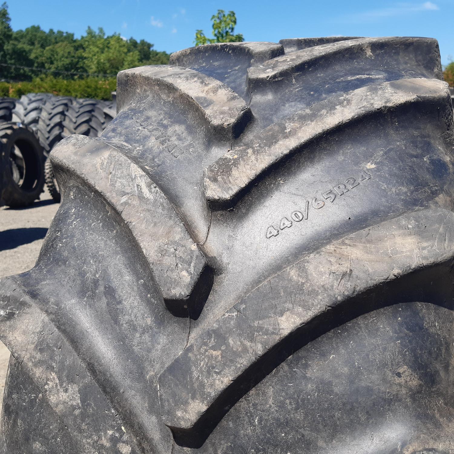  Cauciucuri 440/65R24  Goodyear