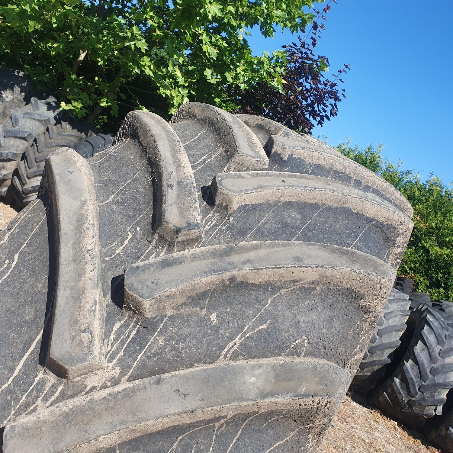  Cauciucuri 800/70R32 Mitas