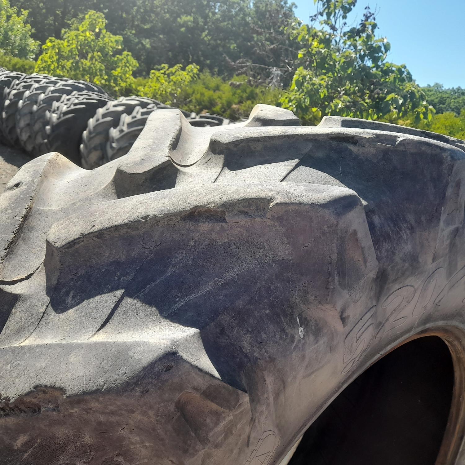  Cauciucuri 520/70R38 Pirelli