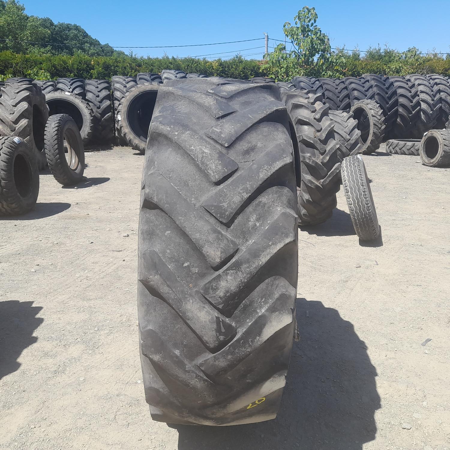  Cauciucuri 15.5/80-24 Bkt