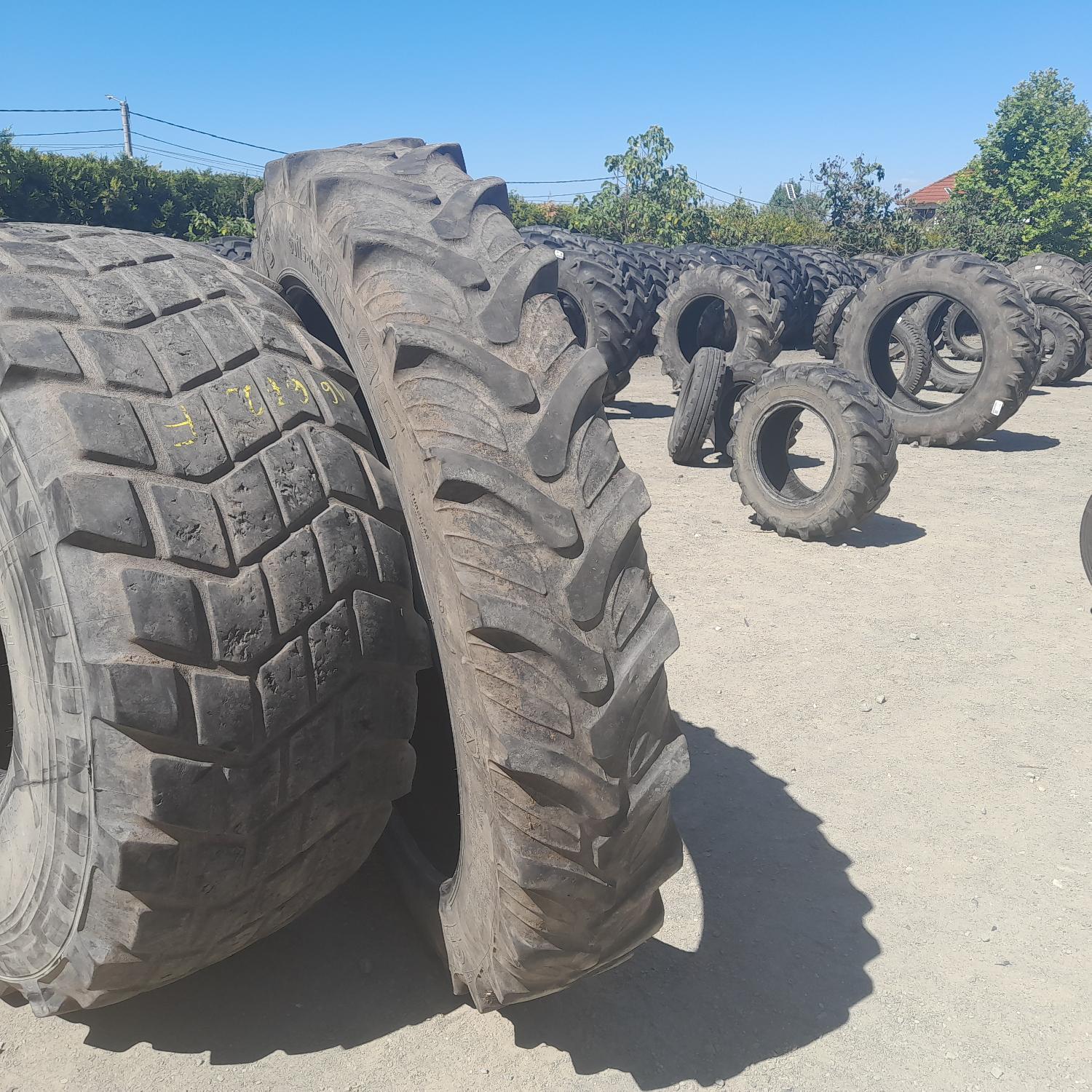  Cauciucuri 270/95R42 Taurus