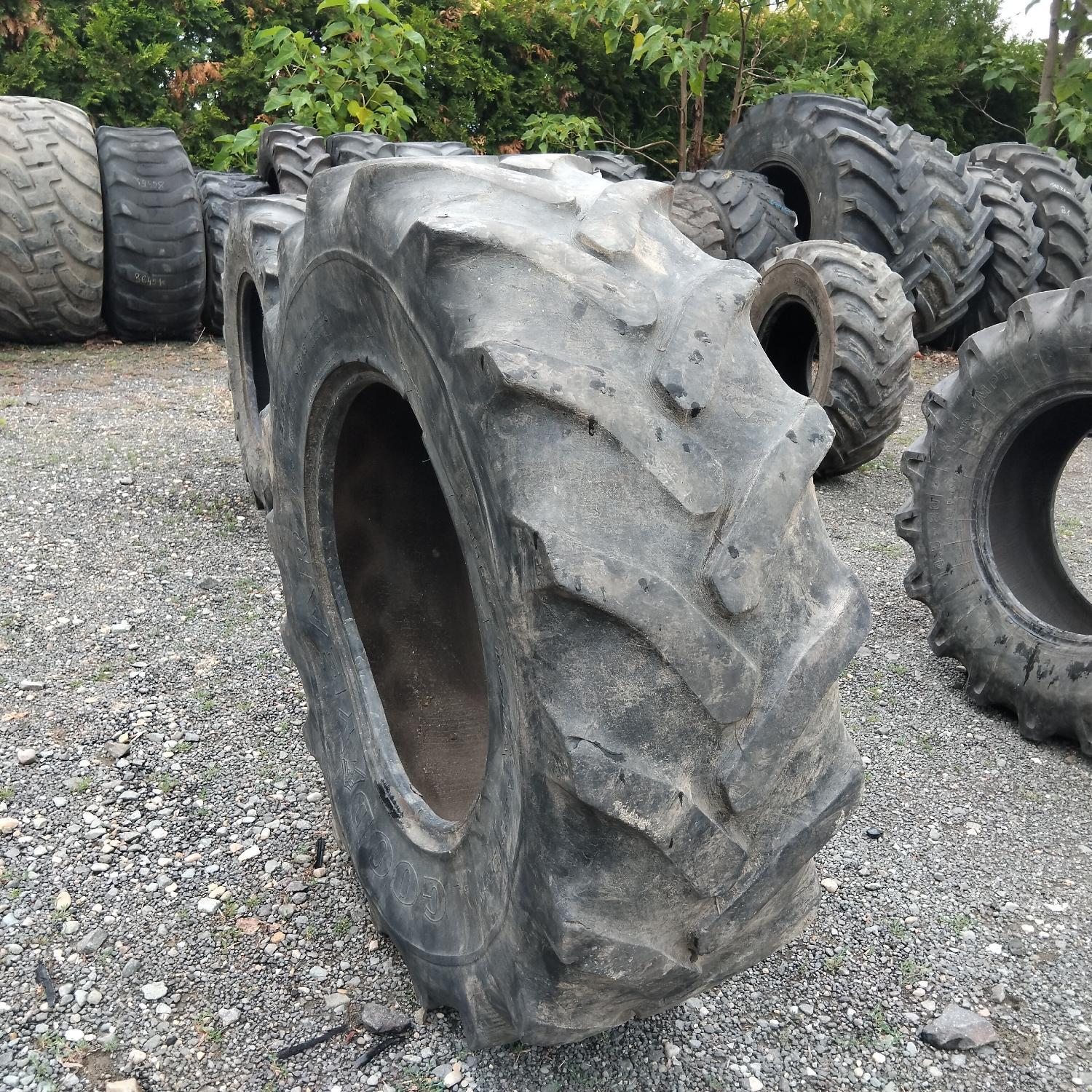  Cauciucuri 14.9R24 Goodyear