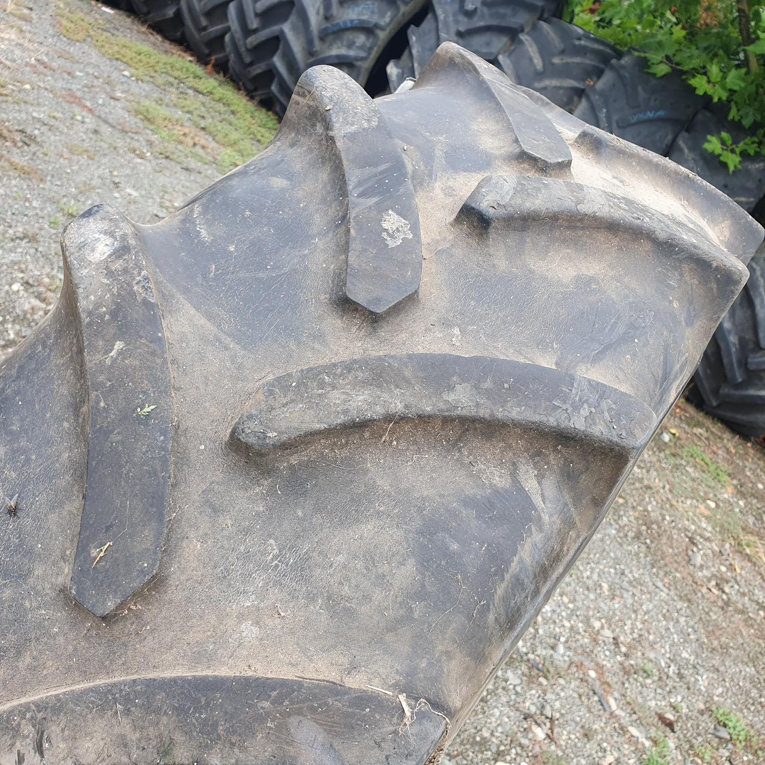  Cauciucuri 320/85R28 Vredestein