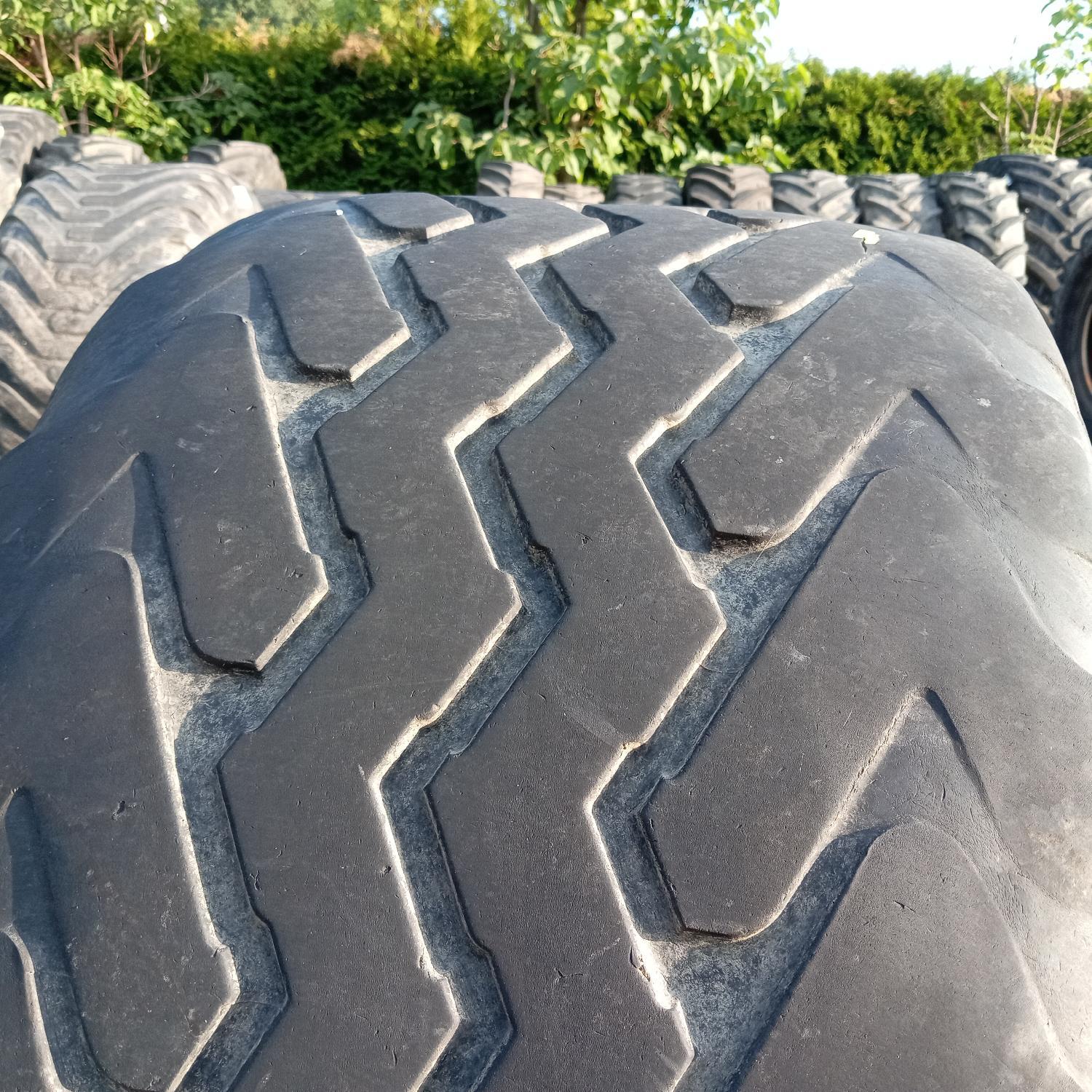  Cauciucuri 560/45R22.5 Vredestein