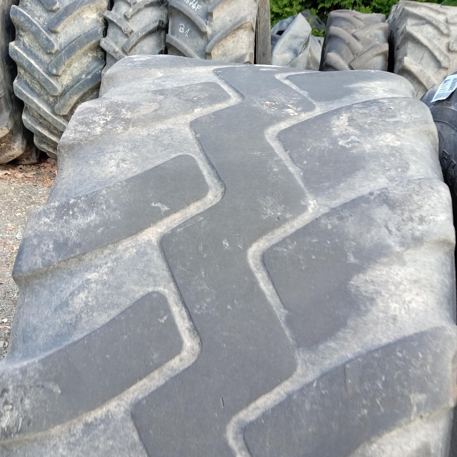  Cauciucuri 560/60R22.5 Bkt