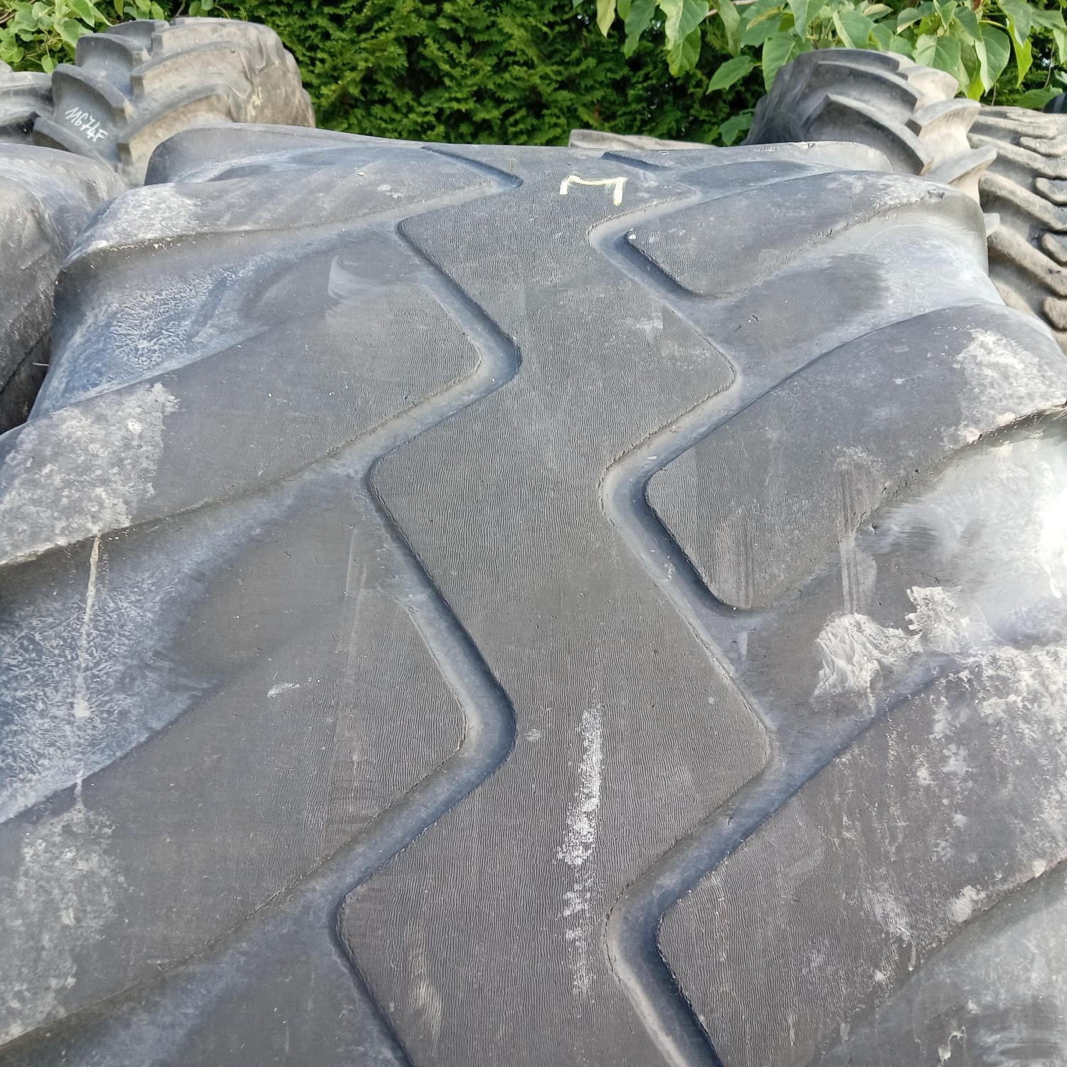  Cauciucuri 560/60R22.5 Bkt