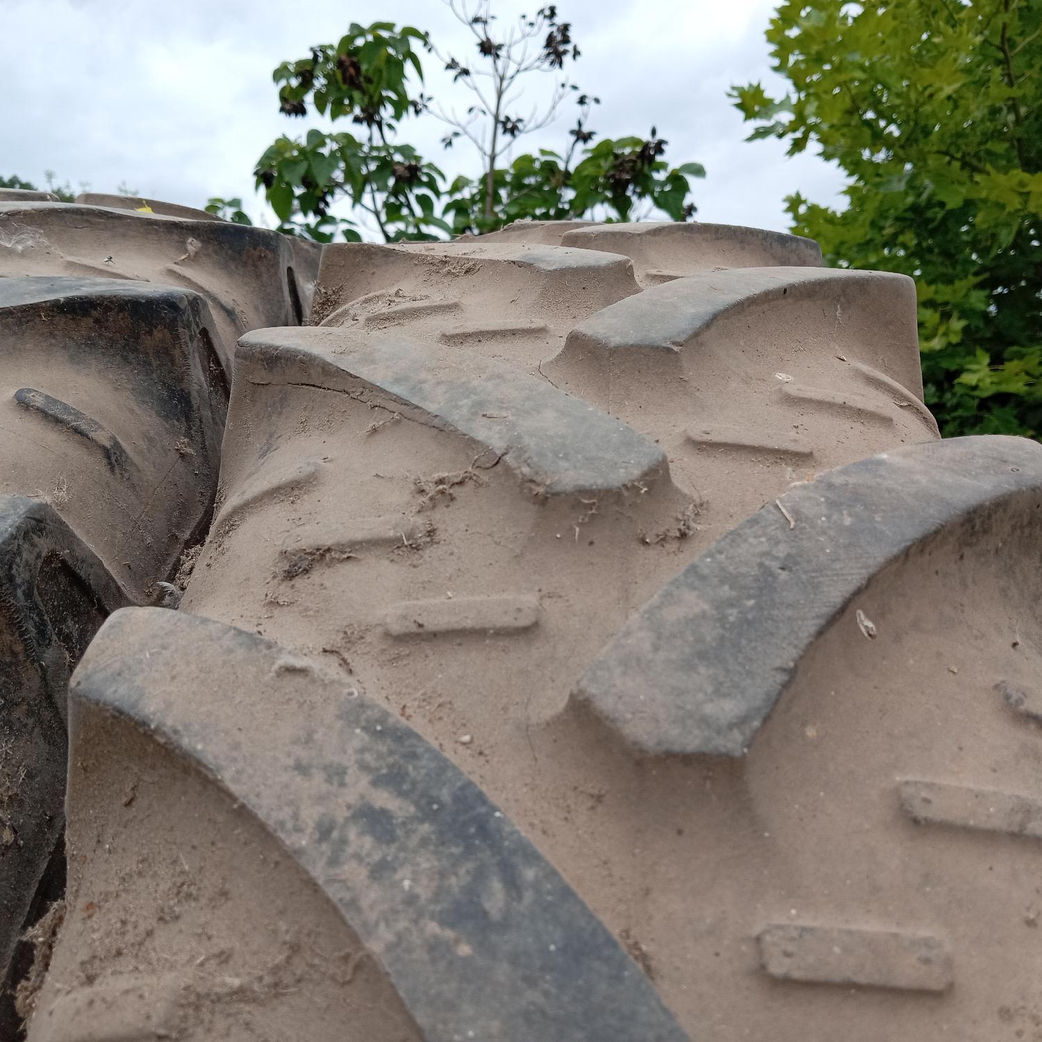  Cauciucuri 270/95R44 Kleber
