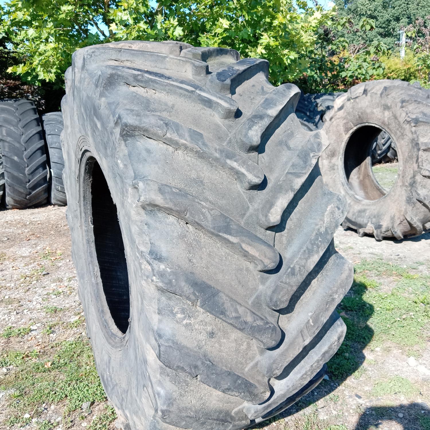  Cauciucuri 30.5R32  Dneproshina