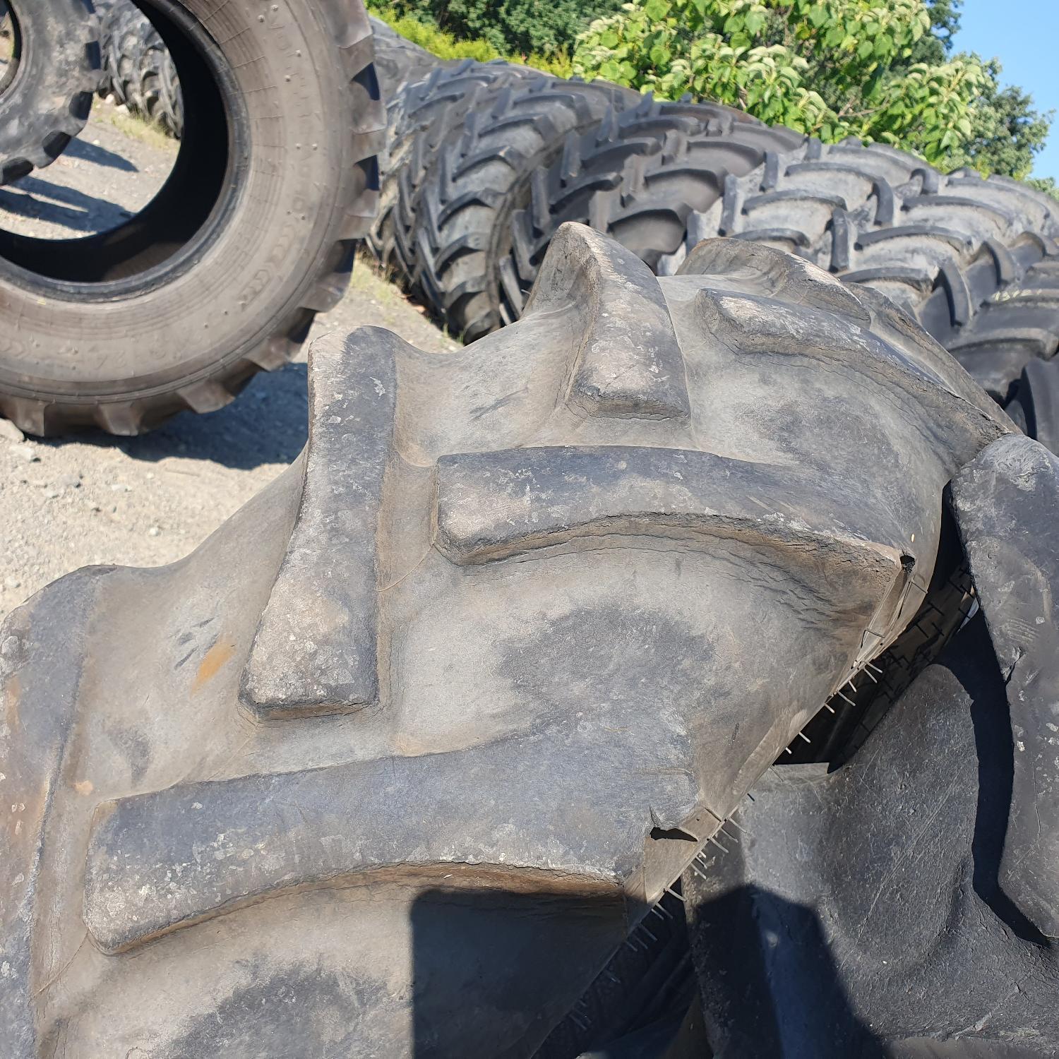  Cauciucuri 11.2-20 (280/85R20) Bkt