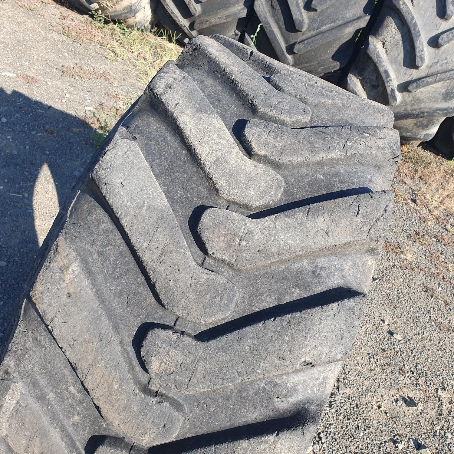  Cauciucuri 16.0/70-24  Petlas