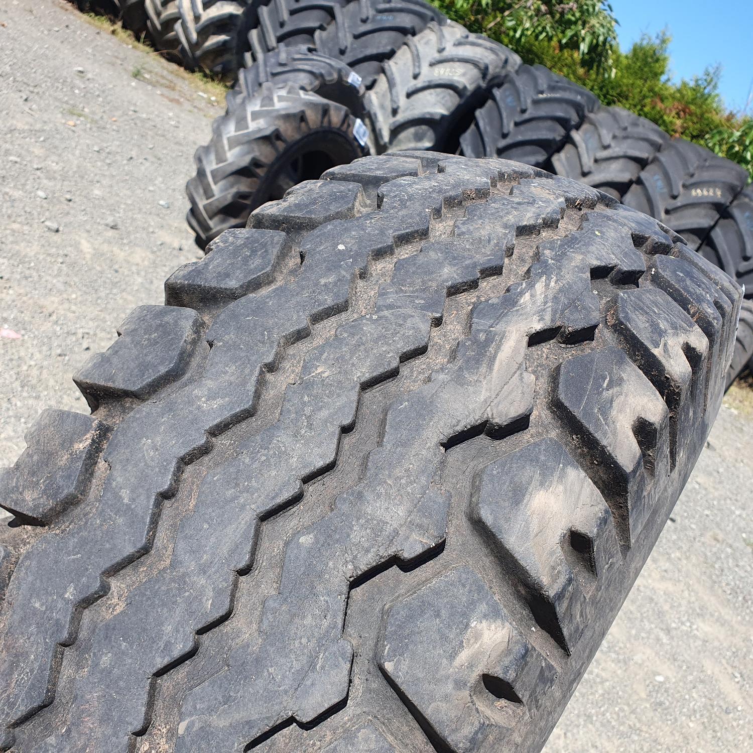  Cauciucuri 11.5/80-15 Pirelli