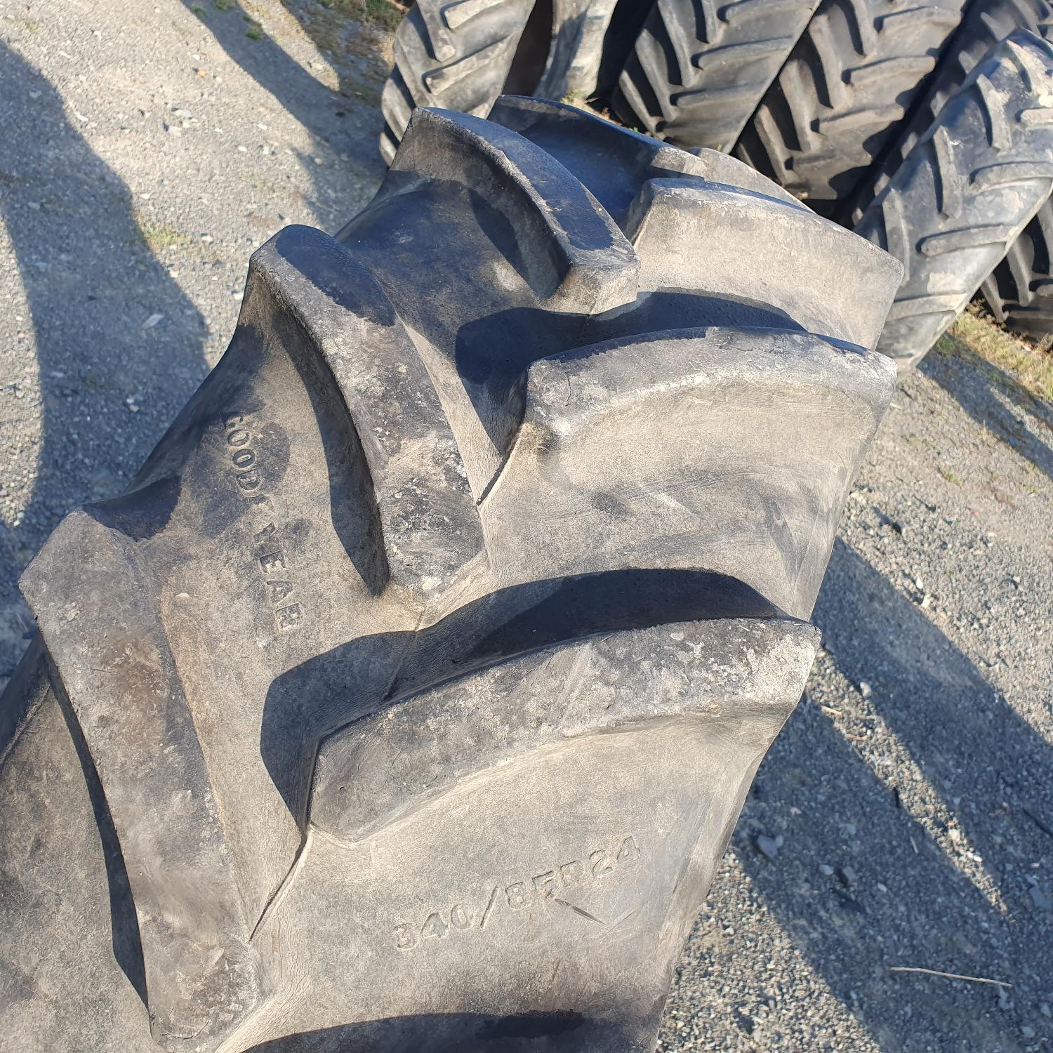  Cauciucuri 340/85R24 Goodyear