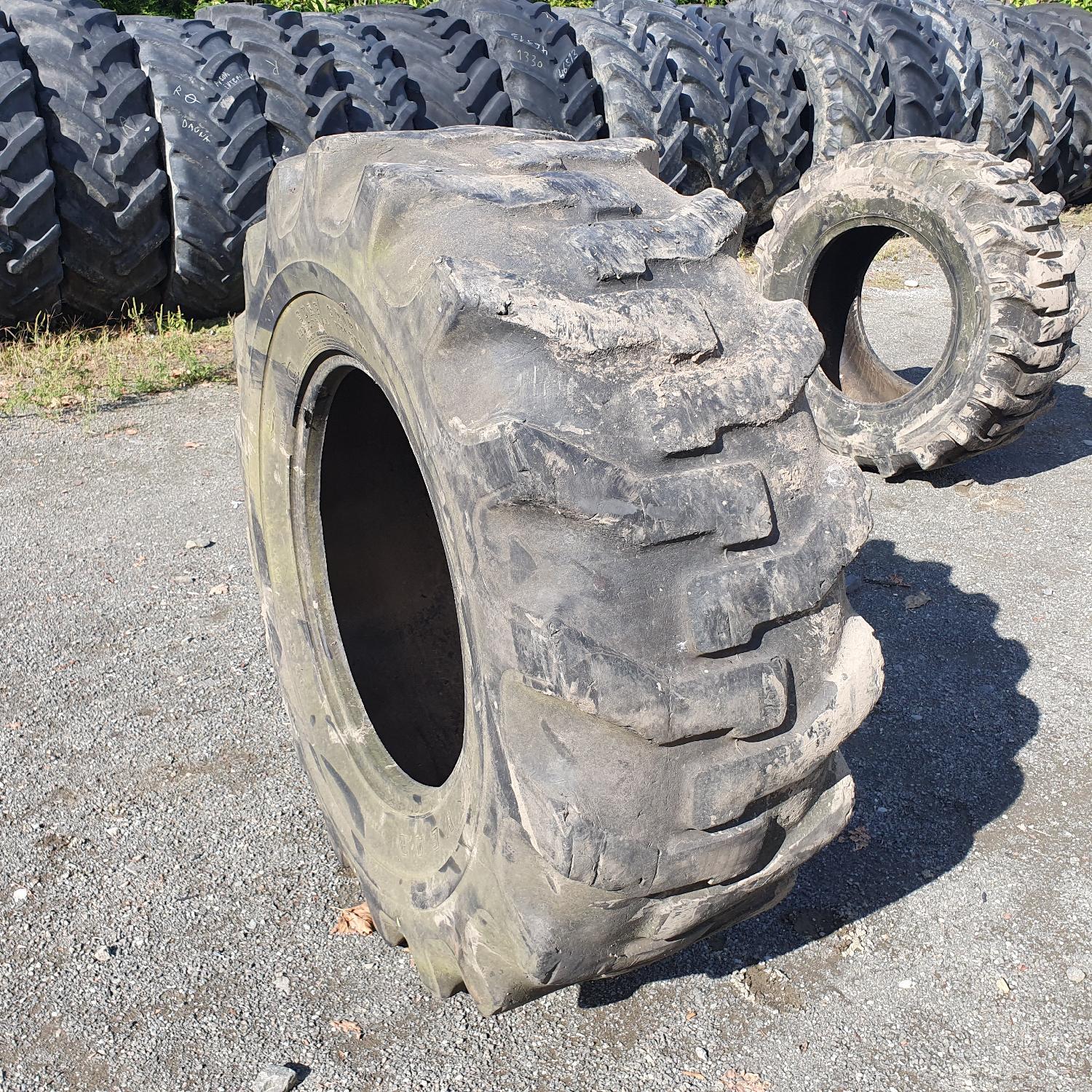 Cauciucuri 18.4-26 Goodyear