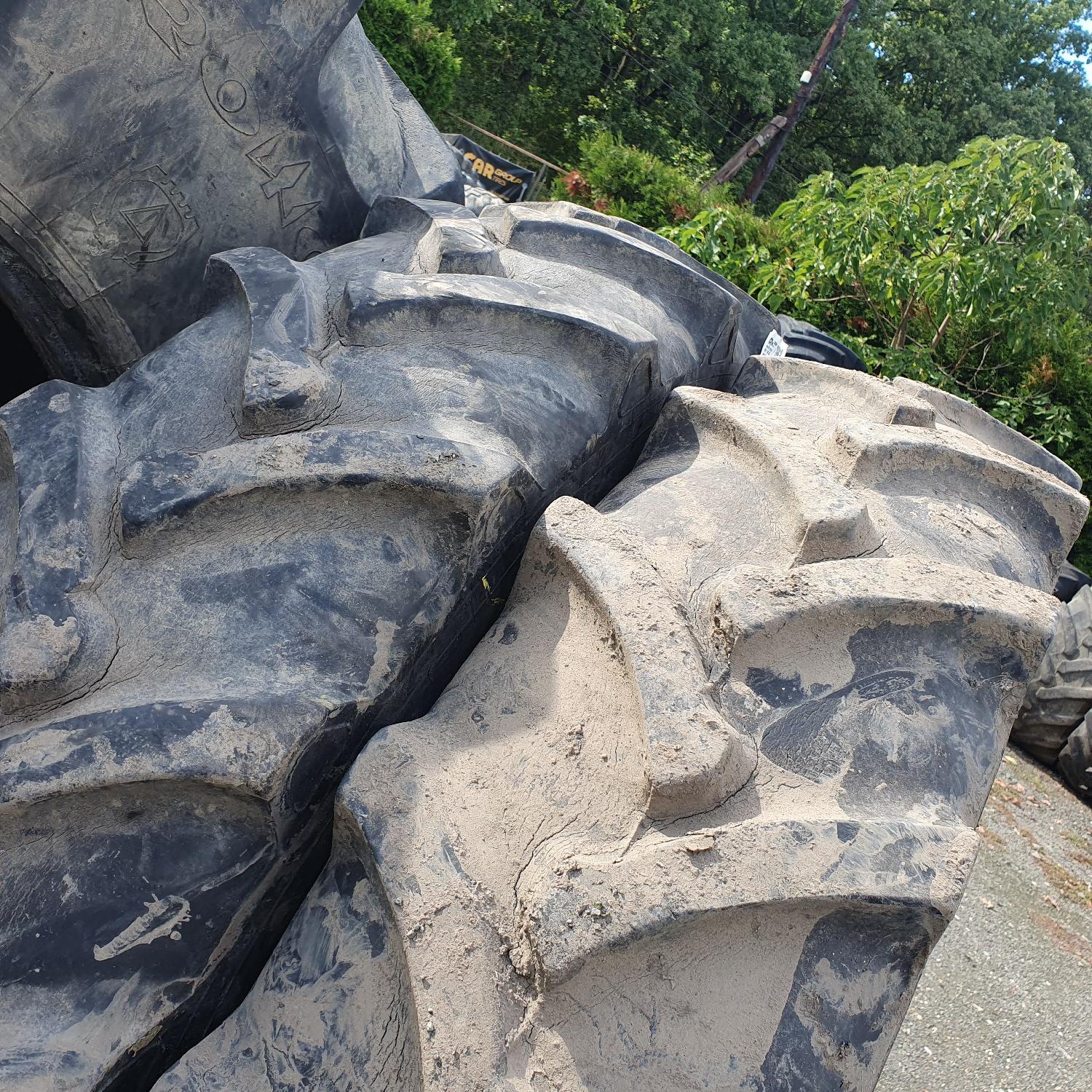  Cauciucuri 13.6R38 Universal