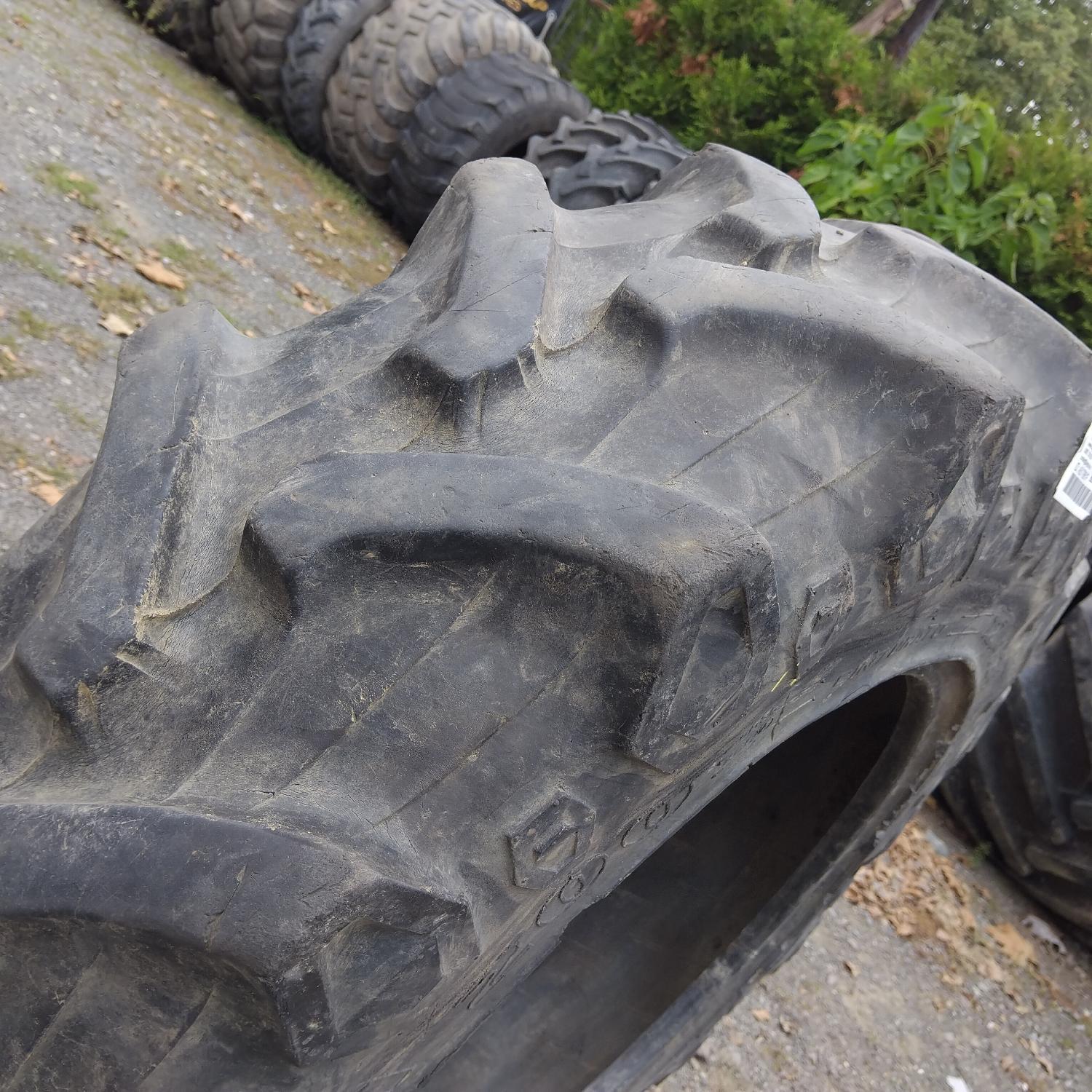  Cauciucuri 12.4R24 (320/85R24) Pirelli