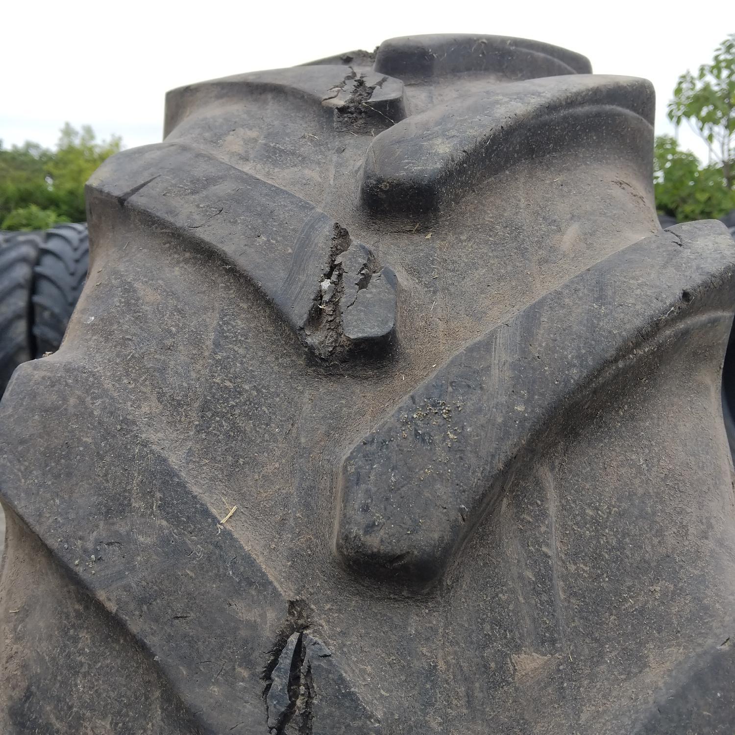  Cauciucuri 340/85R24 (13.6R24) Alliance