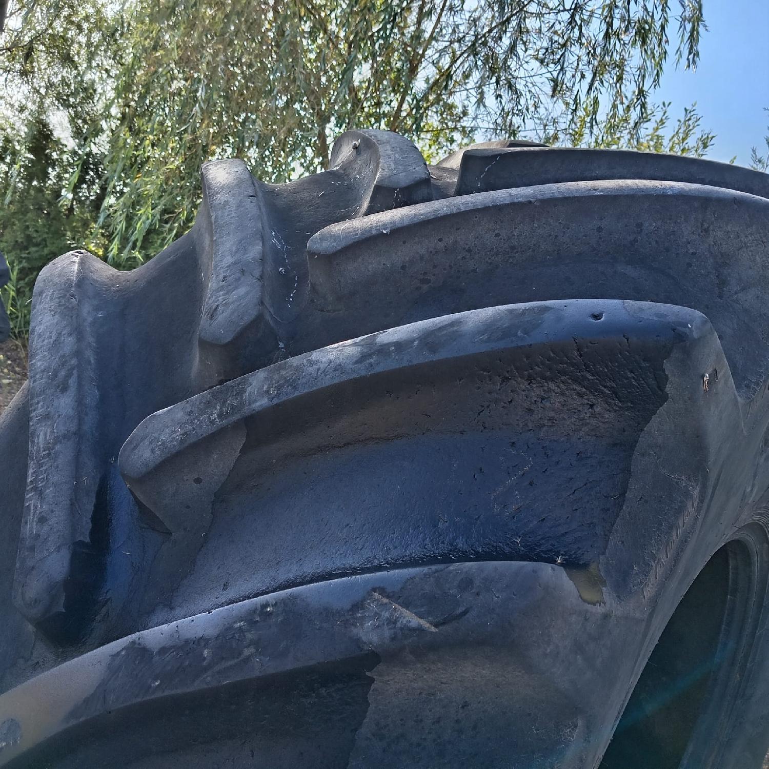  Cauciucuri 800/65R32 (30.5R32) Continental