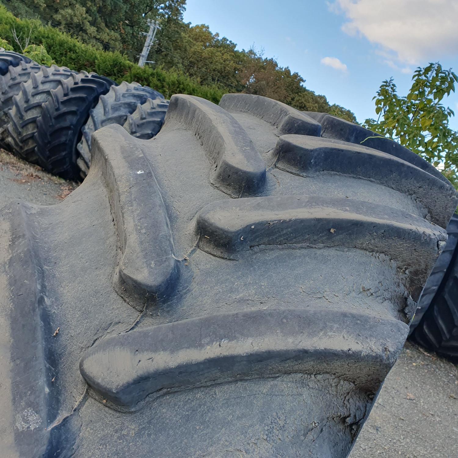  Cauciucuri 650/75R32 (24.5R32) Rosava