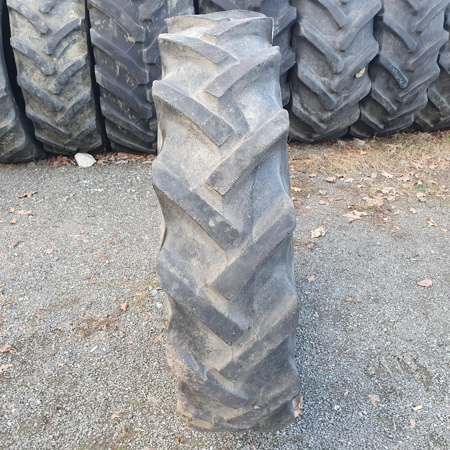  Cauciucuri 11.2-28 (280/85R28) Dunlop