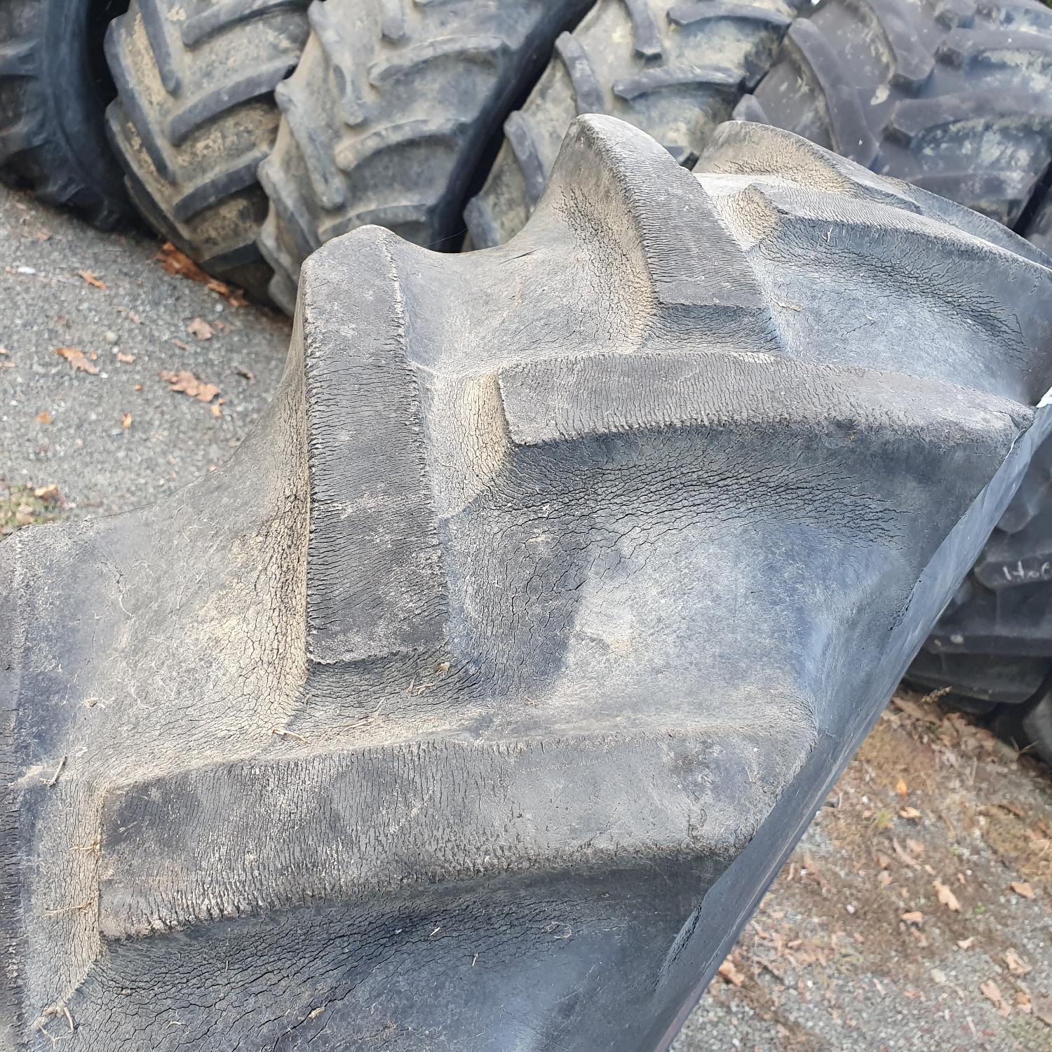  Cauciucuri 11.2-28 (280/85R28) Dunlop