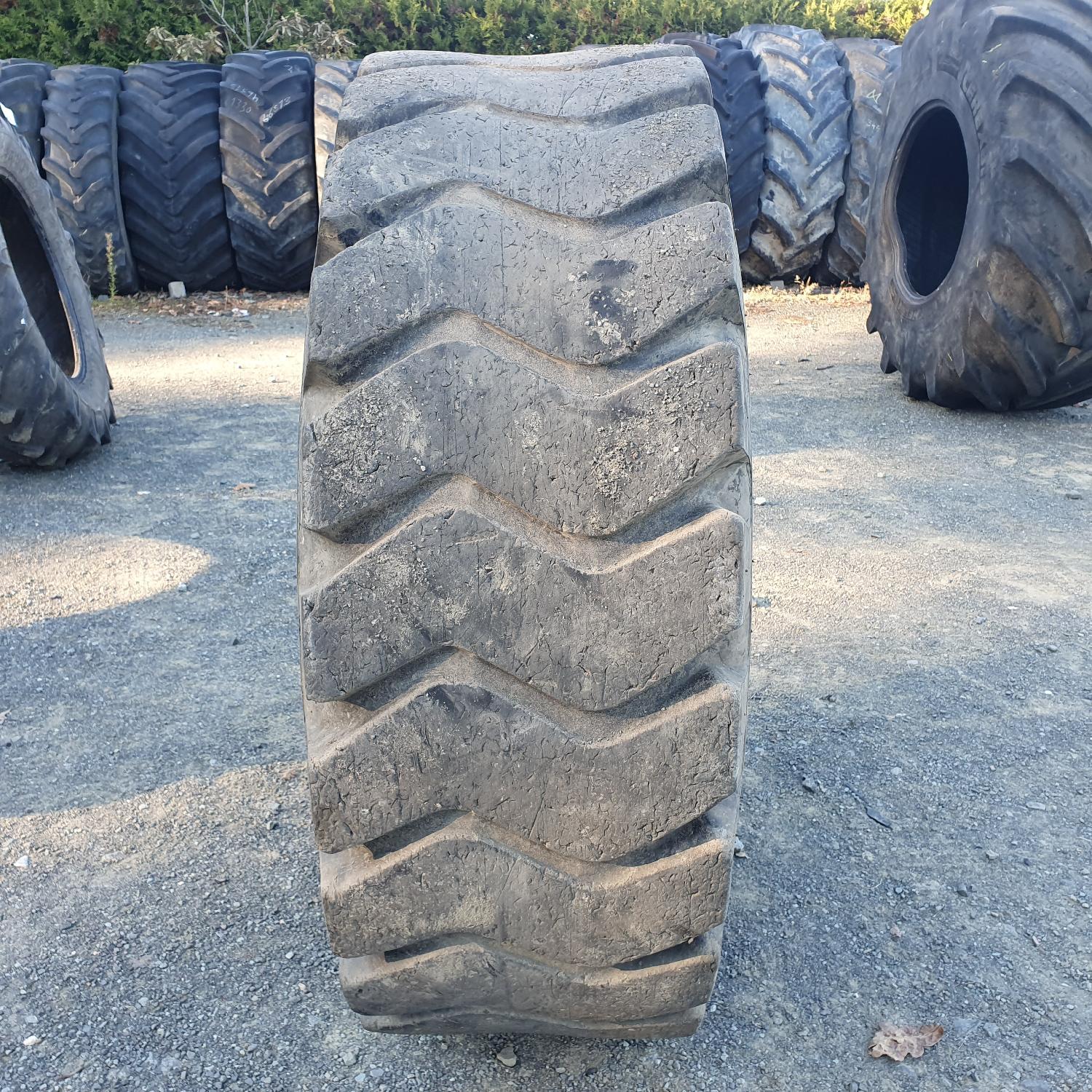  Cauciucuri 17.5-25  Armour