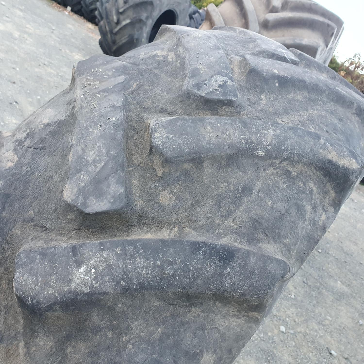 Cauciucuri 380/85R24 (14.9R24) Mitas
