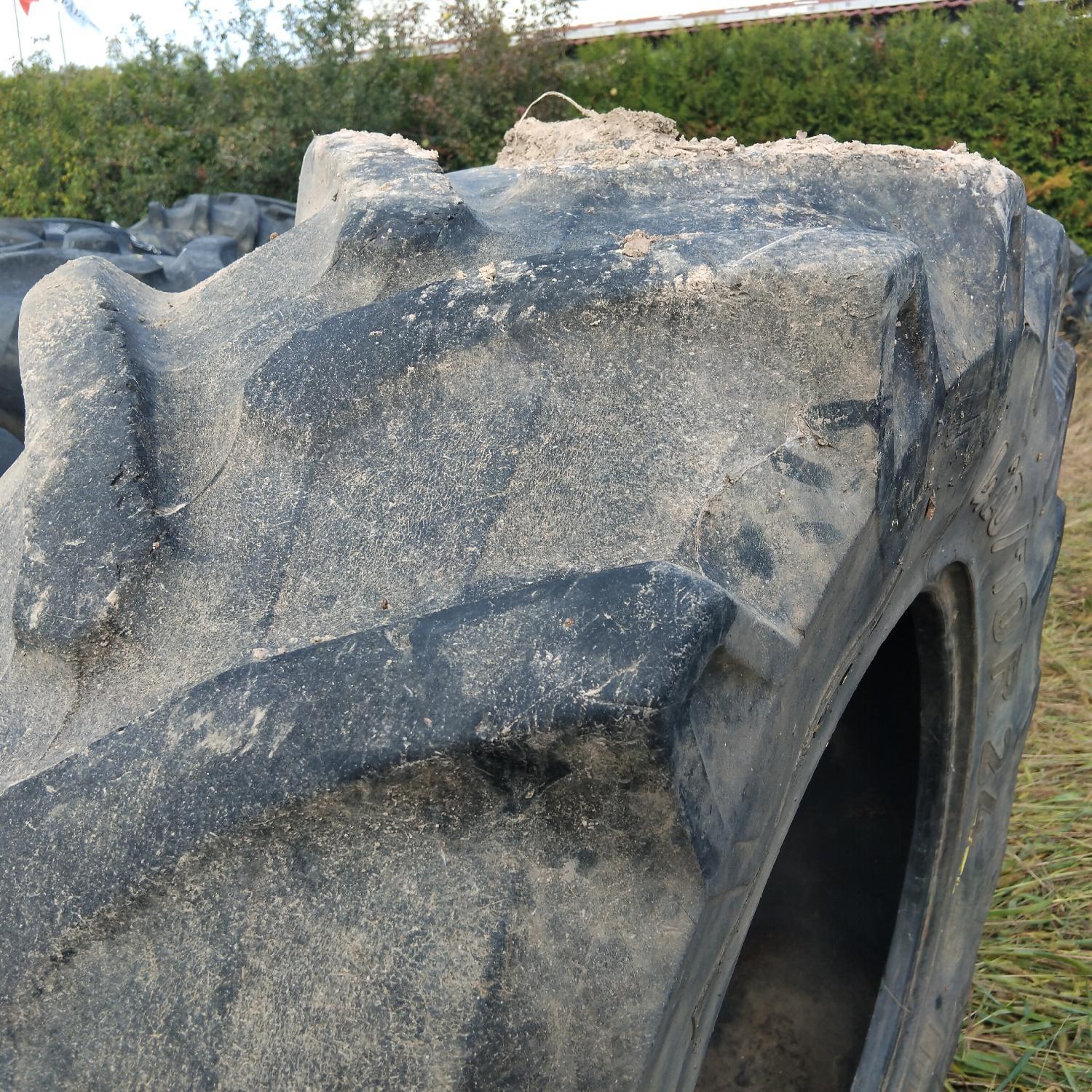  Cauciucuri 420/70R24  Pirelli
