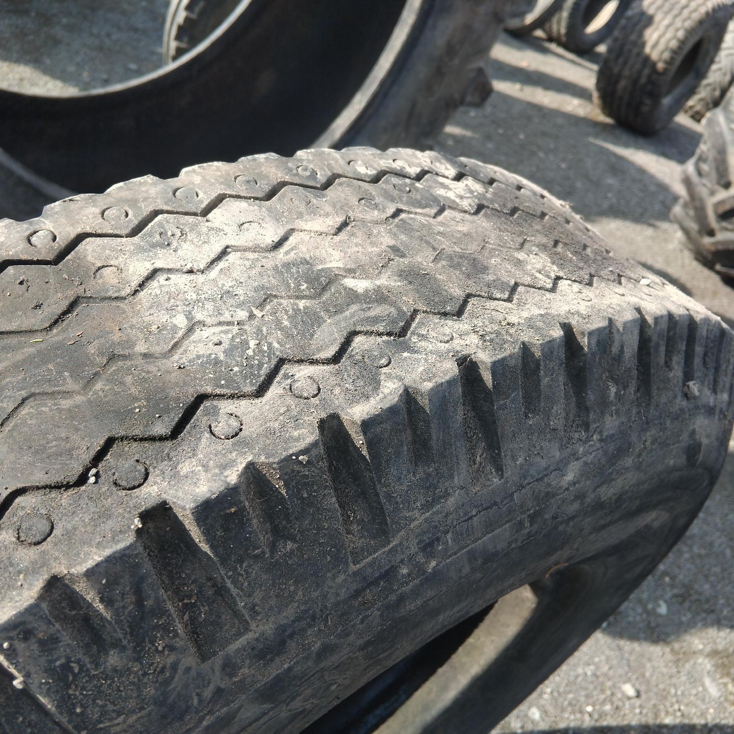  Cauciucuri 8.25-20  Semperit