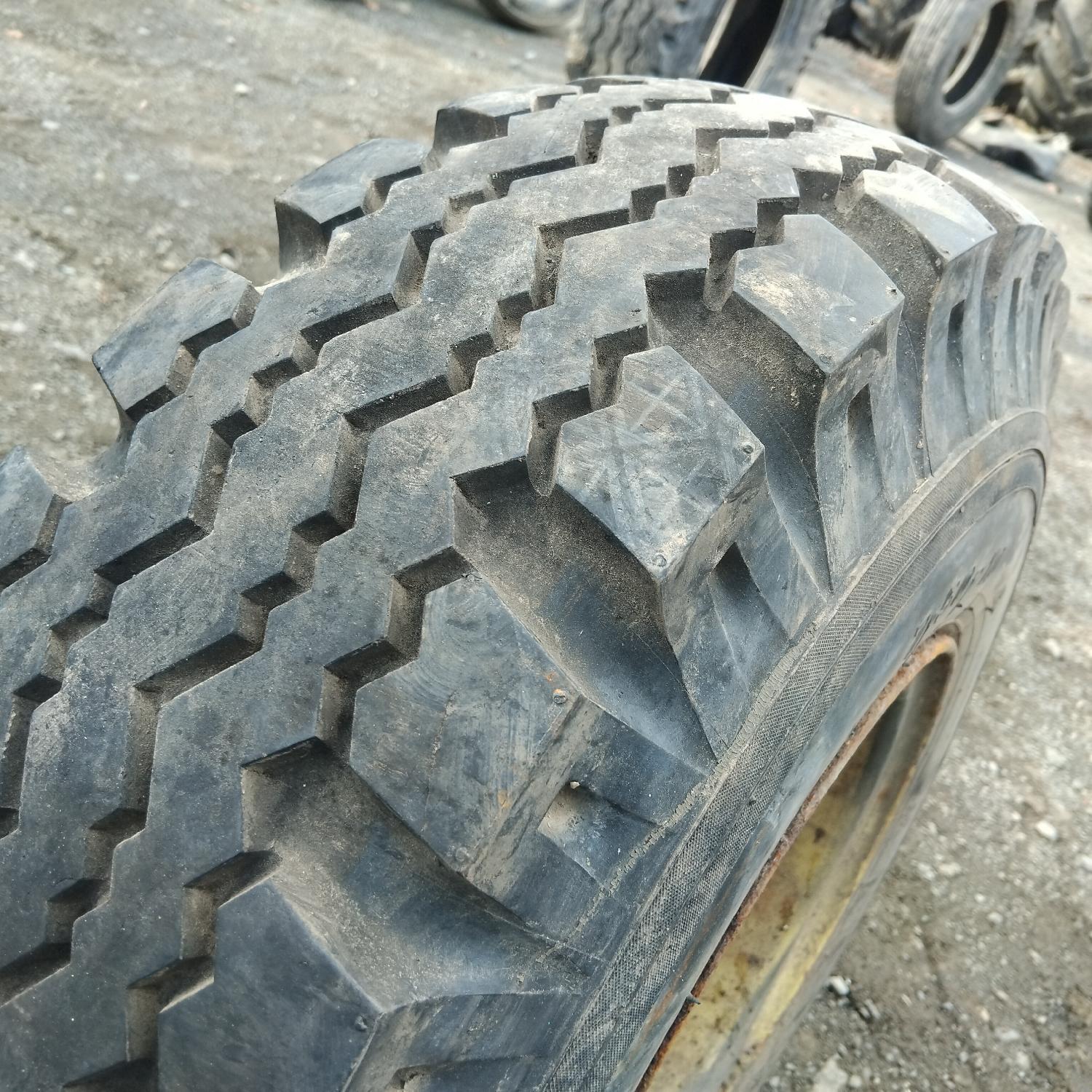  Cauciucuri 7.50-10  Dunlop